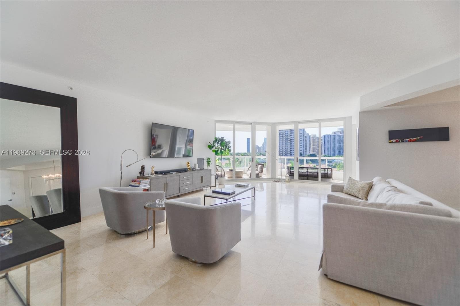 21050 Point Pl # 702, Aventura FL 33180 — 11