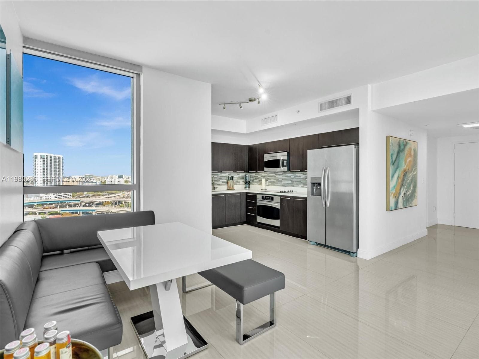 90 SW 3rd St # 2013, Miami FL 33130 — 26