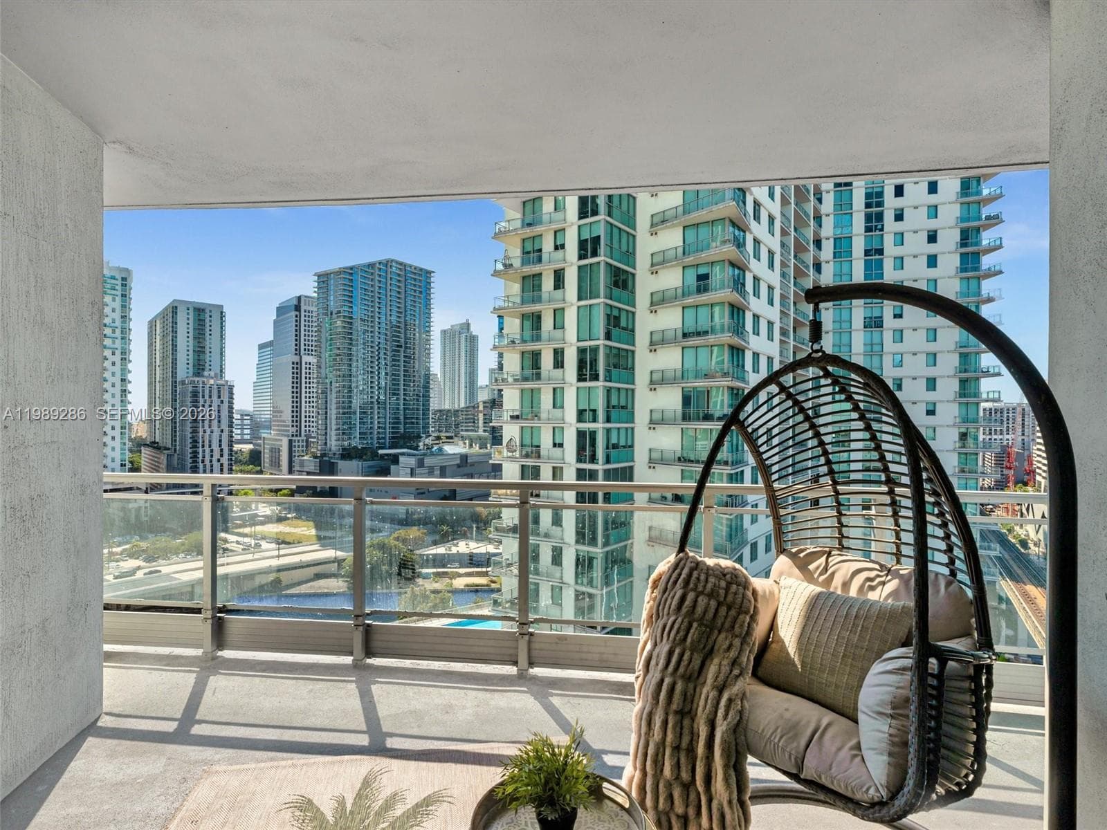 90 SW 3rd St # 2013, Miami FL 33130 — 7