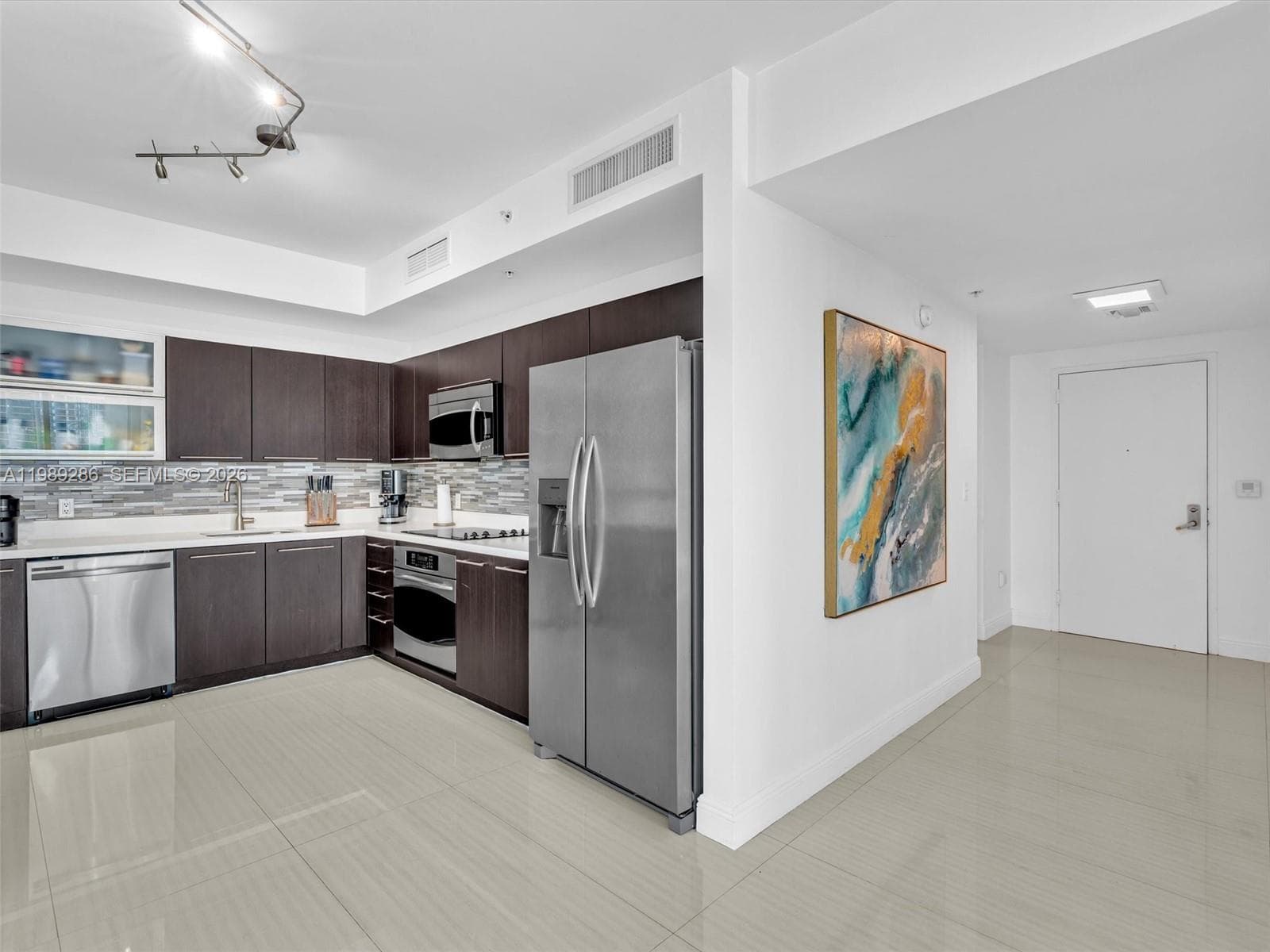 90 SW 3rd St # 2013, Miami FL 33130 — 28