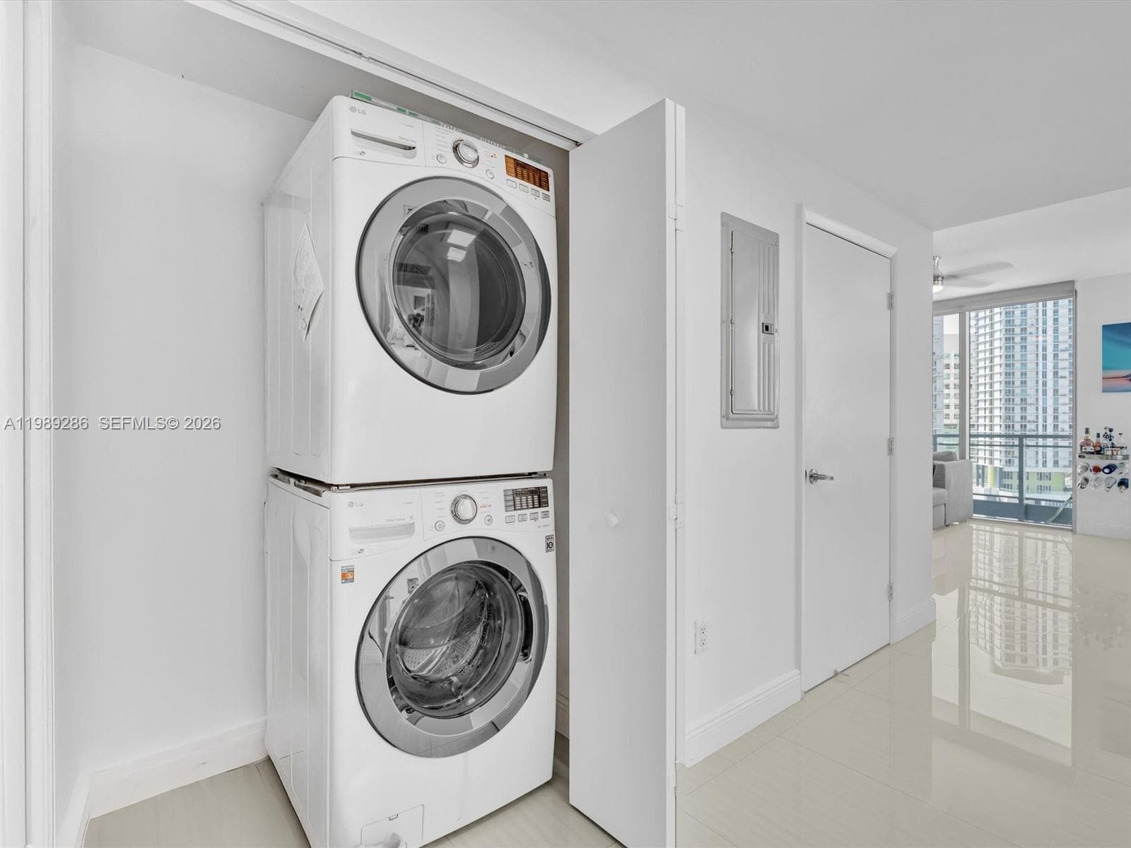 90 SW 3rd St # 2013, Miami FL 33130 — 39