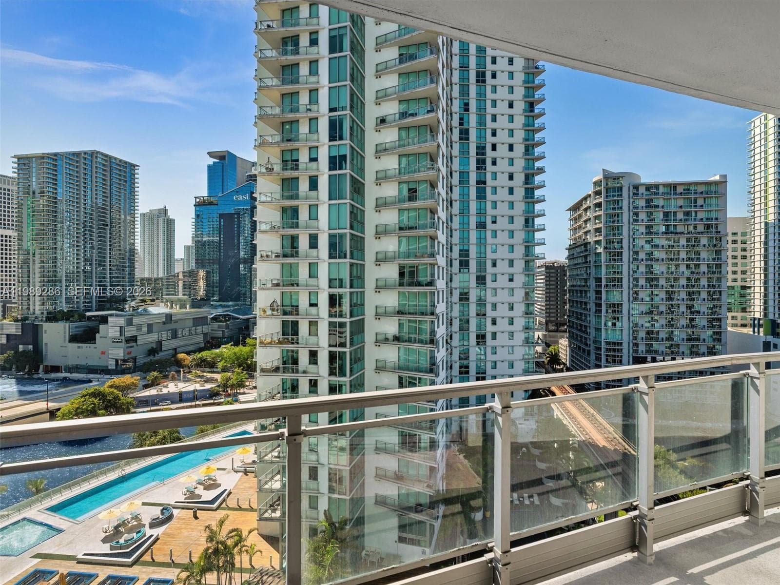 90 SW 3rd St # 2013, Miami FL 33130 — 4