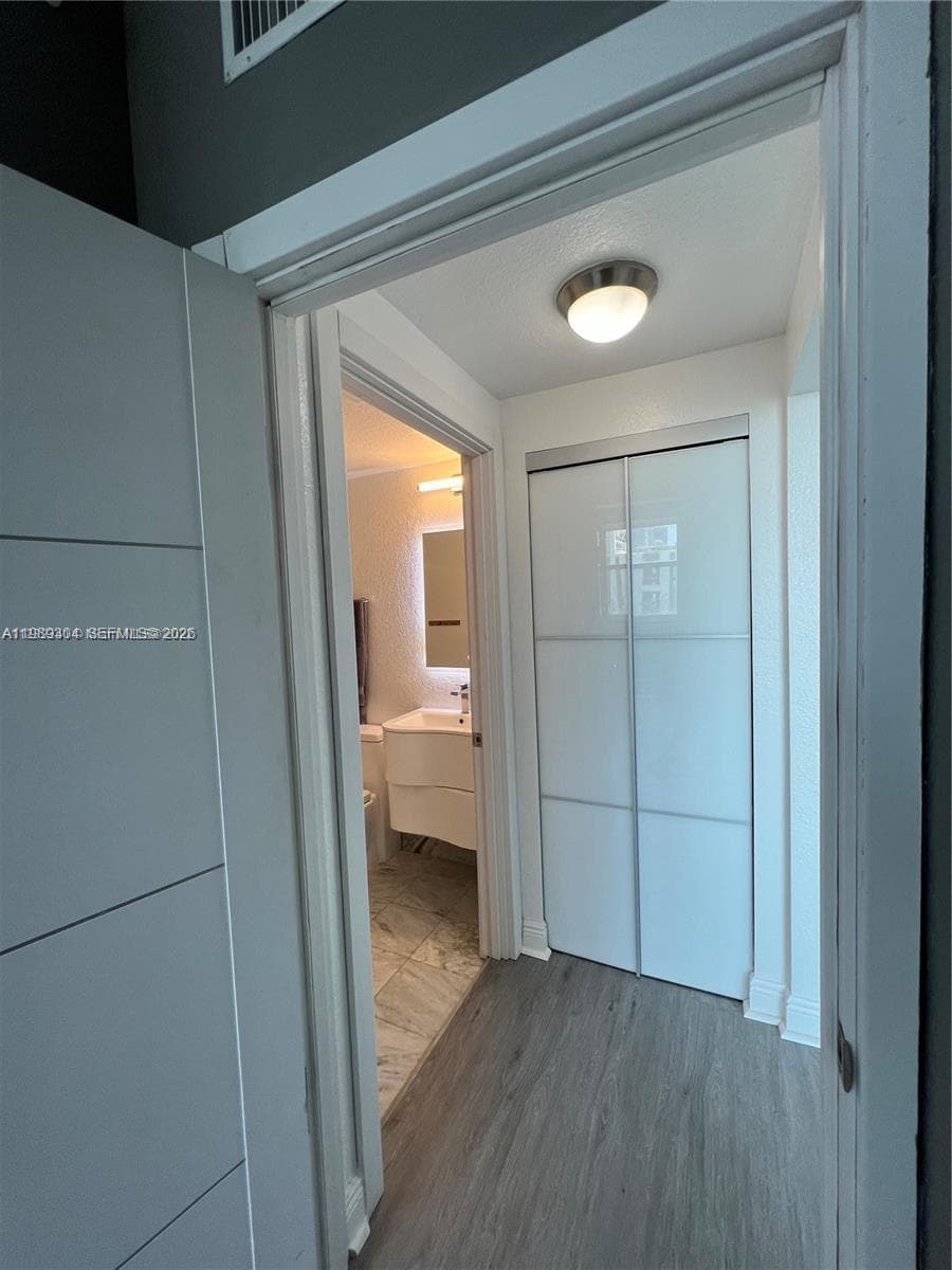 500 NE 29th St # 608, Miami FL 33137 — 24