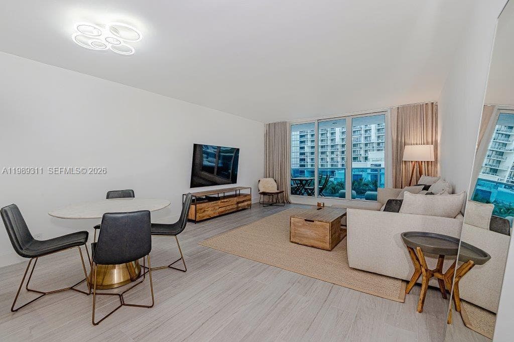Roney Palace Condo, Miami Beach, FL — 2