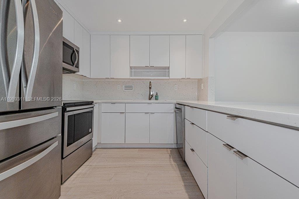 Roney Palace Condo, Miami Beach, FL — 10
