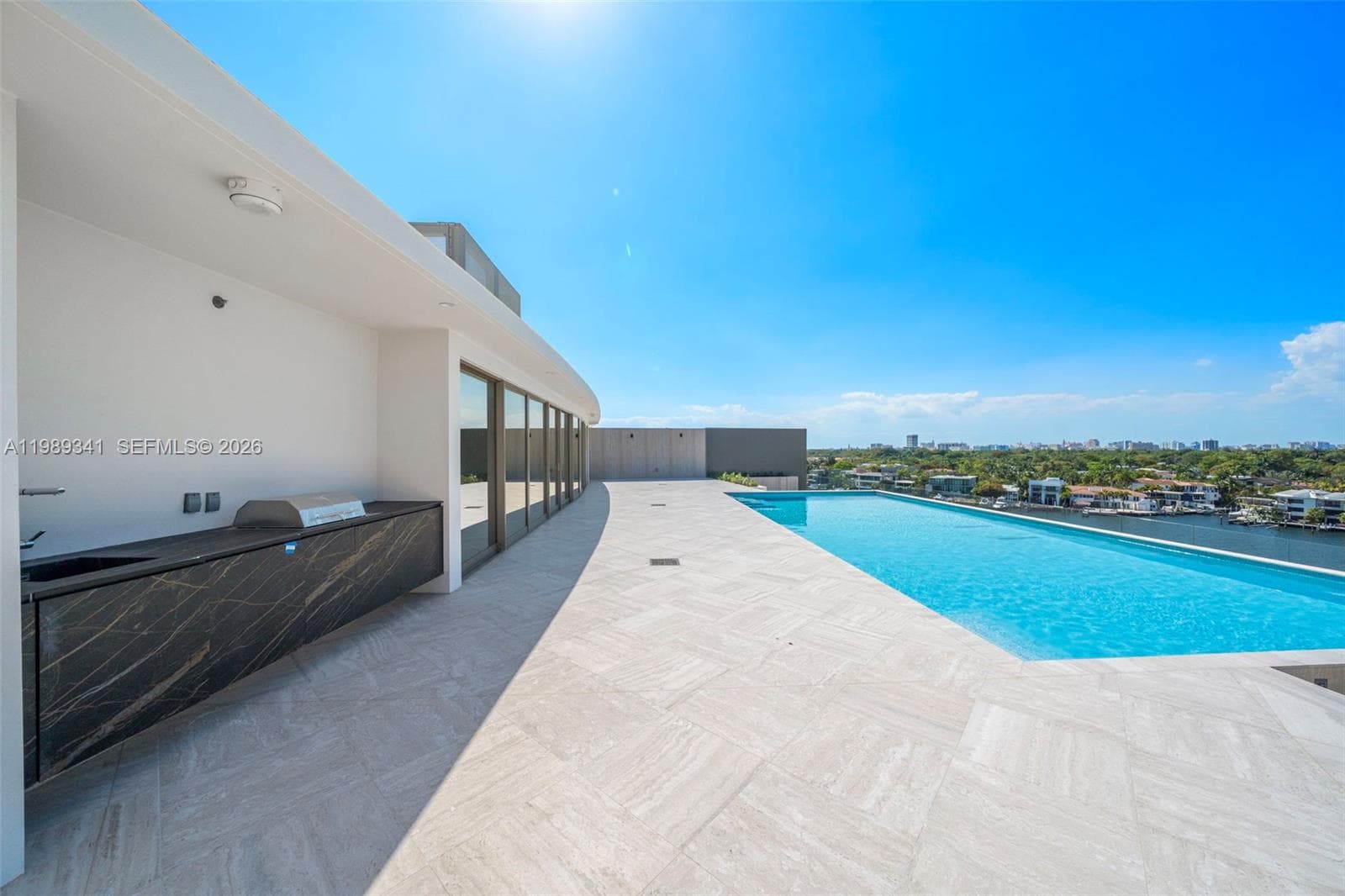 5 Grove Isle Dr, Coconut Grove FL 33131 — 42