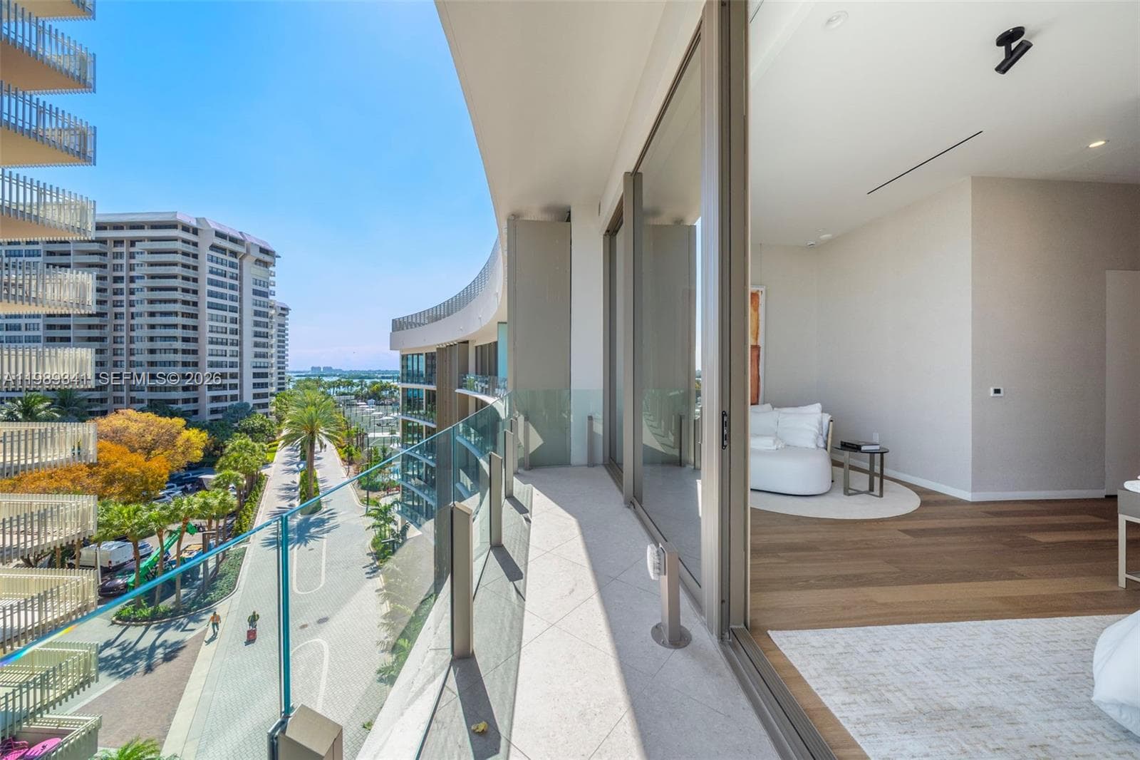 5 Grove Isle Dr, Coconut Grove FL 33131 — 47