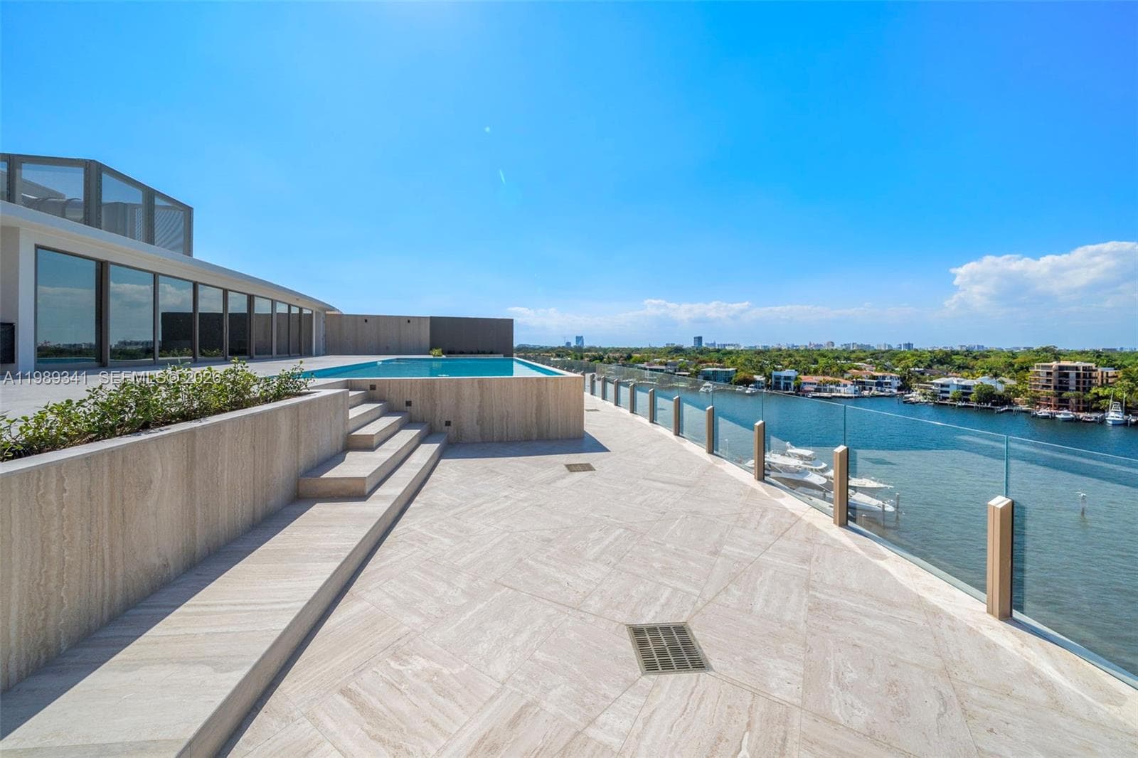 5 Grove Isle Dr, Coconut Grove FL 33131 — 43