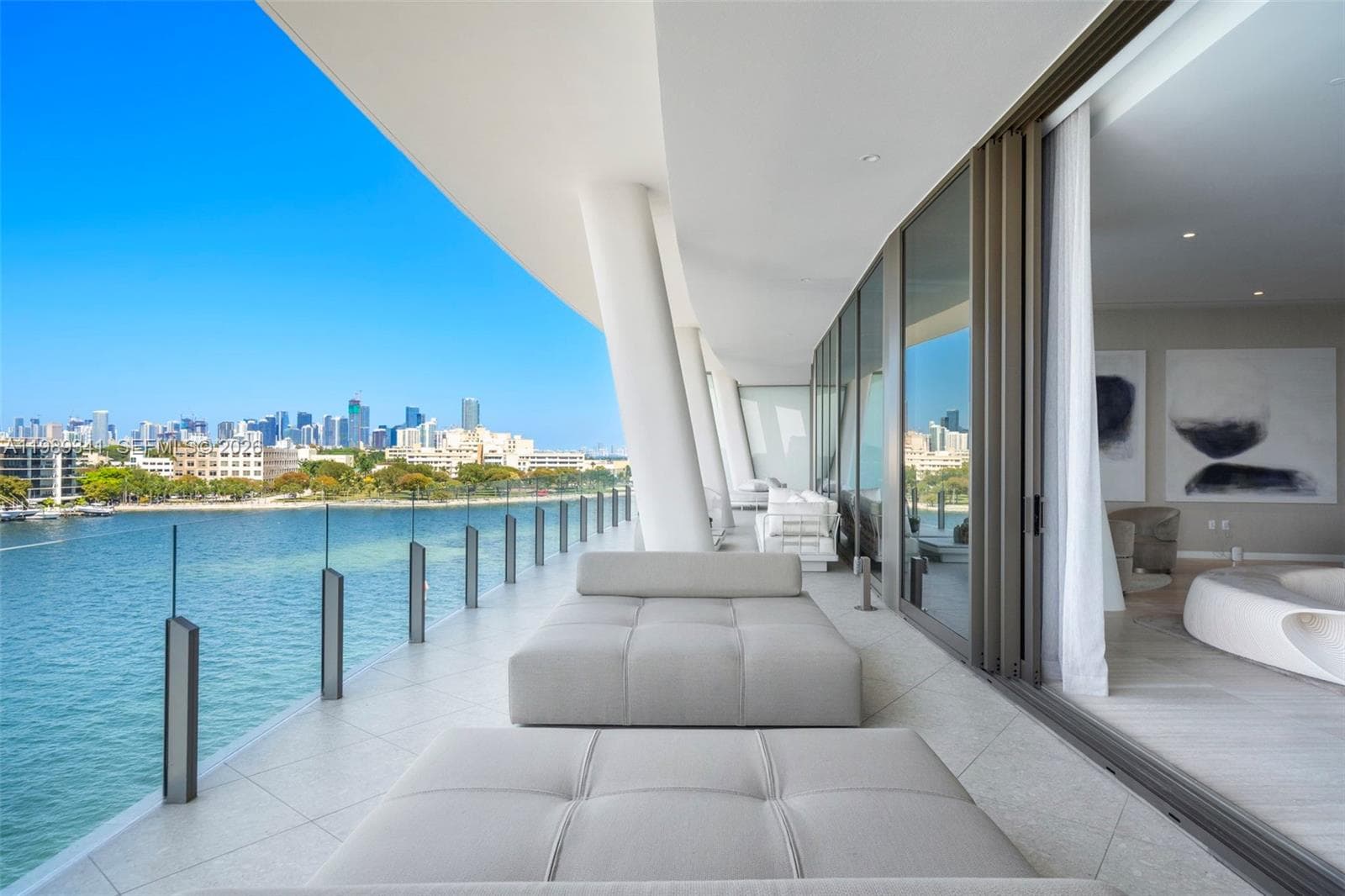 5 Grove Isle Dr, Coconut Grove FL 33131 — 14