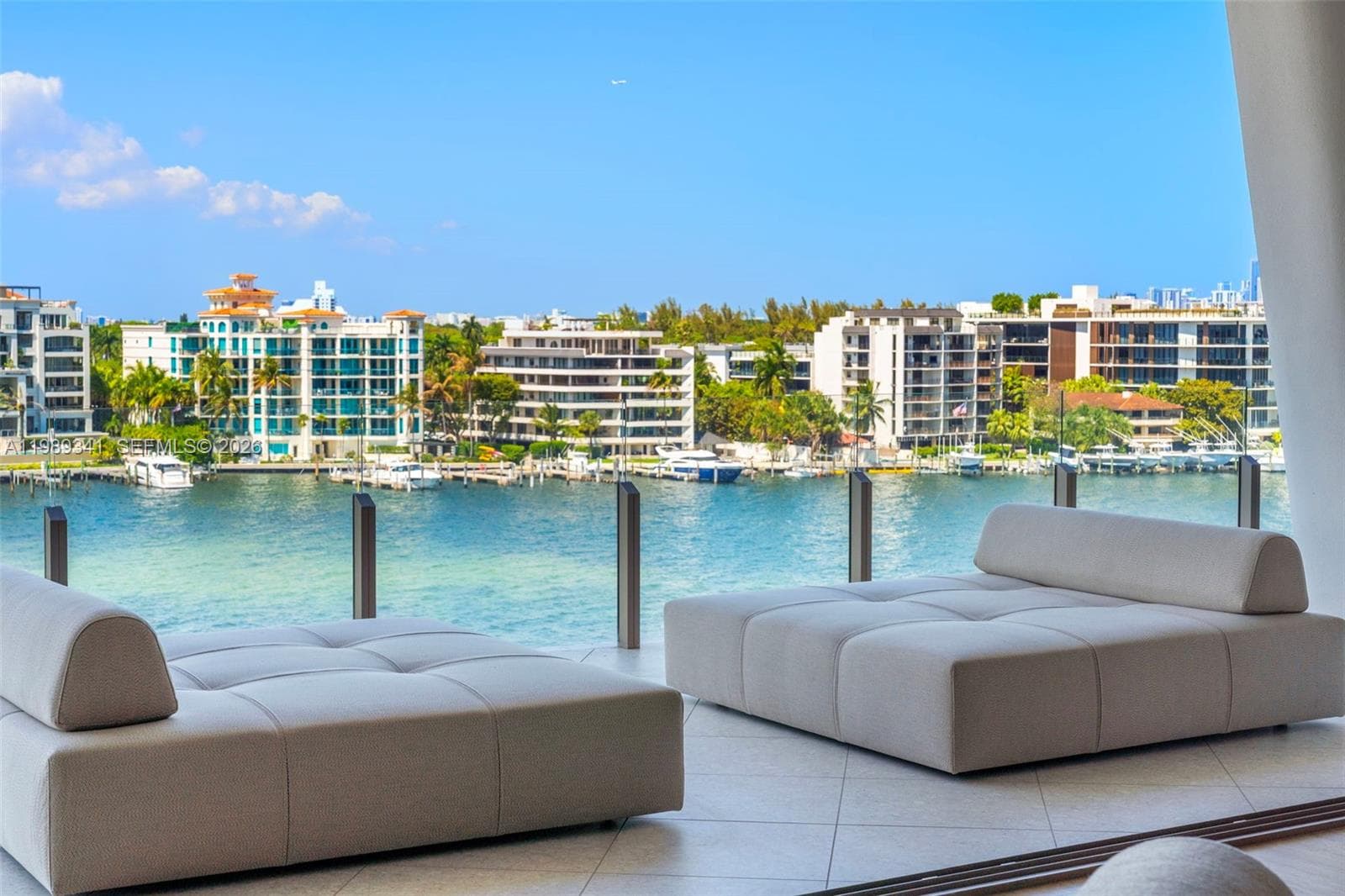 5 Grove Isle Dr, Coconut Grove FL 33131 — 15