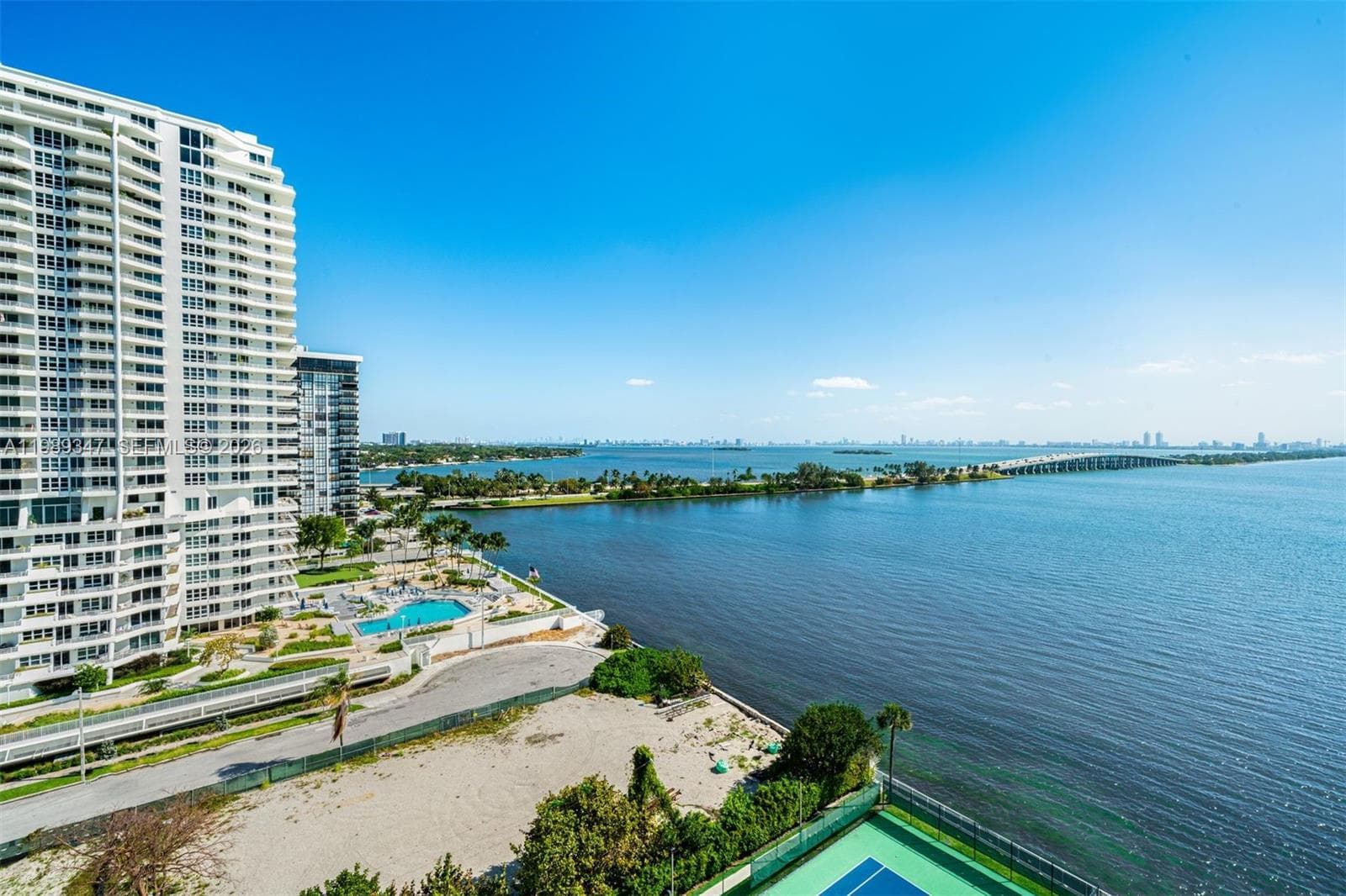 3301 NE 5th AVE # 1212, Miami FL 33137 — 17