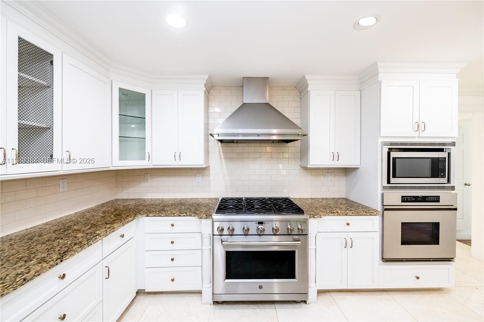 4160 Bay Point Rd, Miami FL 33137 — 17