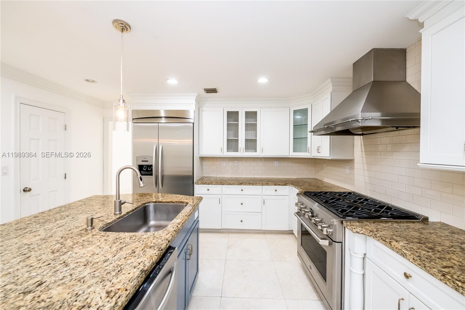 4160 Bay Point Rd, Miami FL 33137 — 16