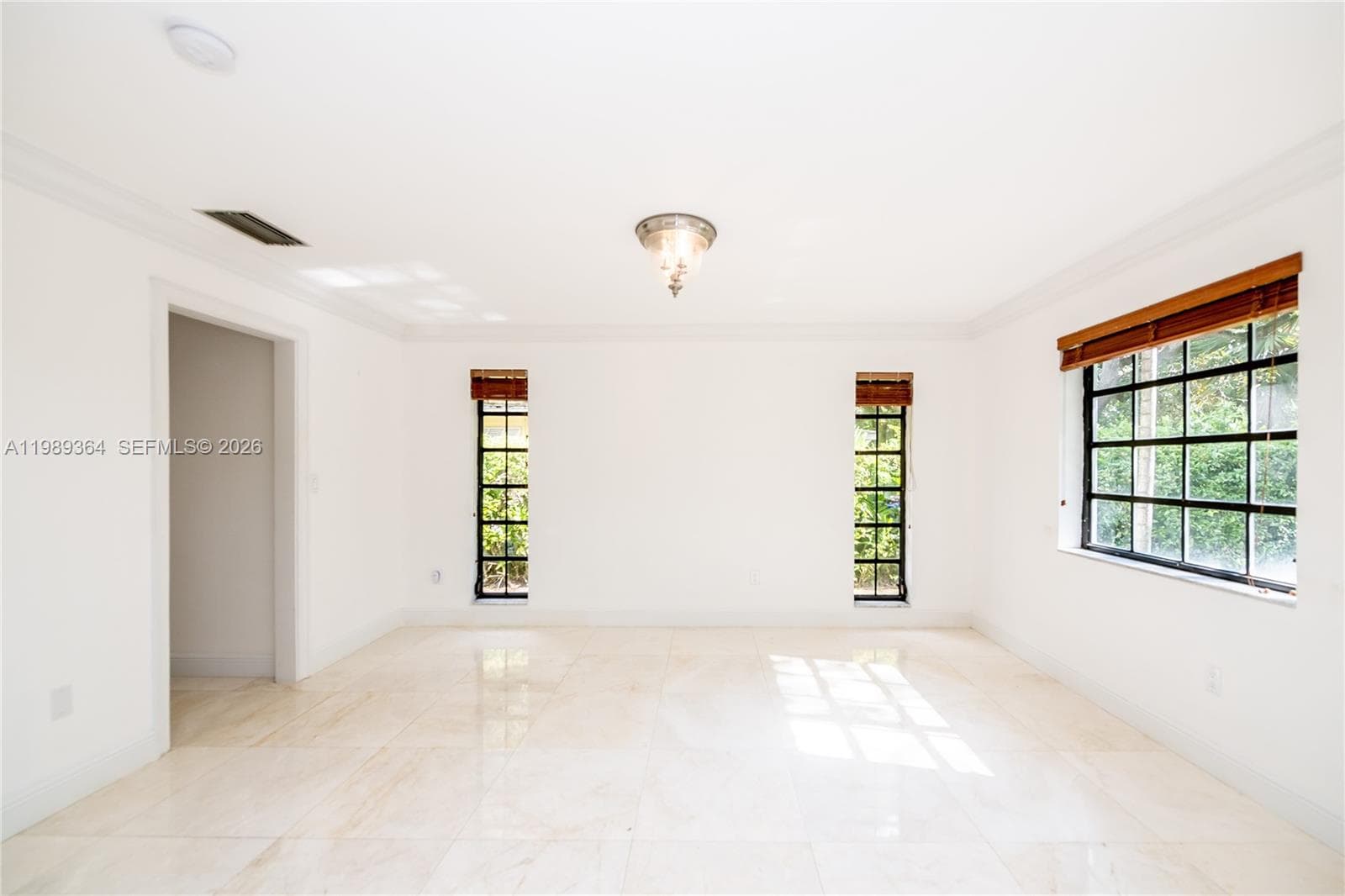 4160 Bay Point Rd, Miami FL 33137 — 10