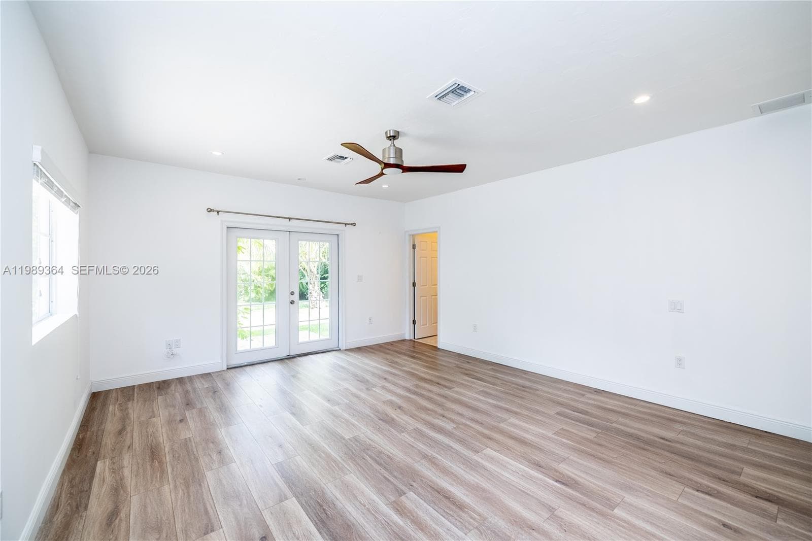 4160 Bay Point Rd, Miami FL 33137 — 29