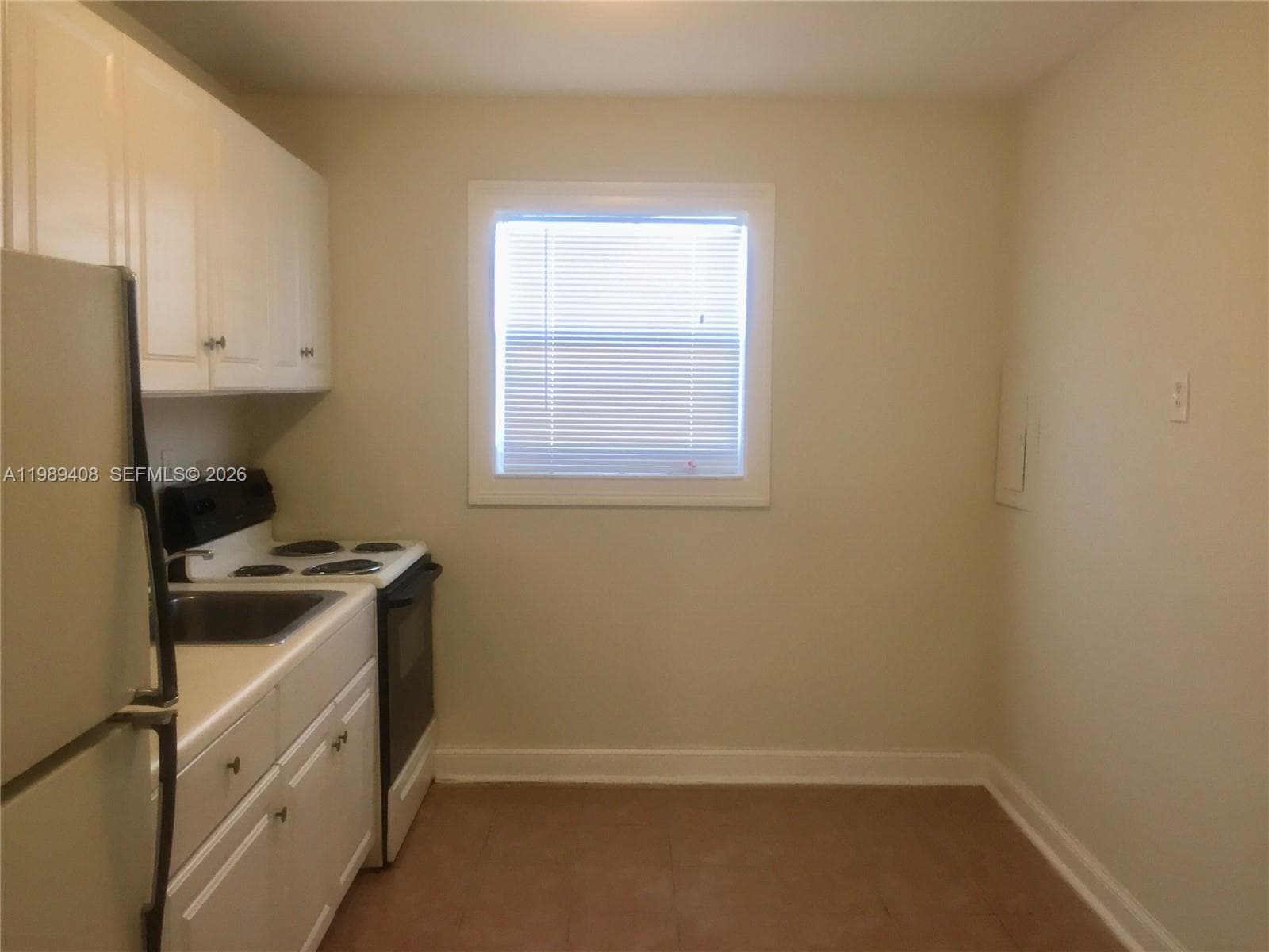 2551 NW 13th St # 29, Miami FL 33125 — 3