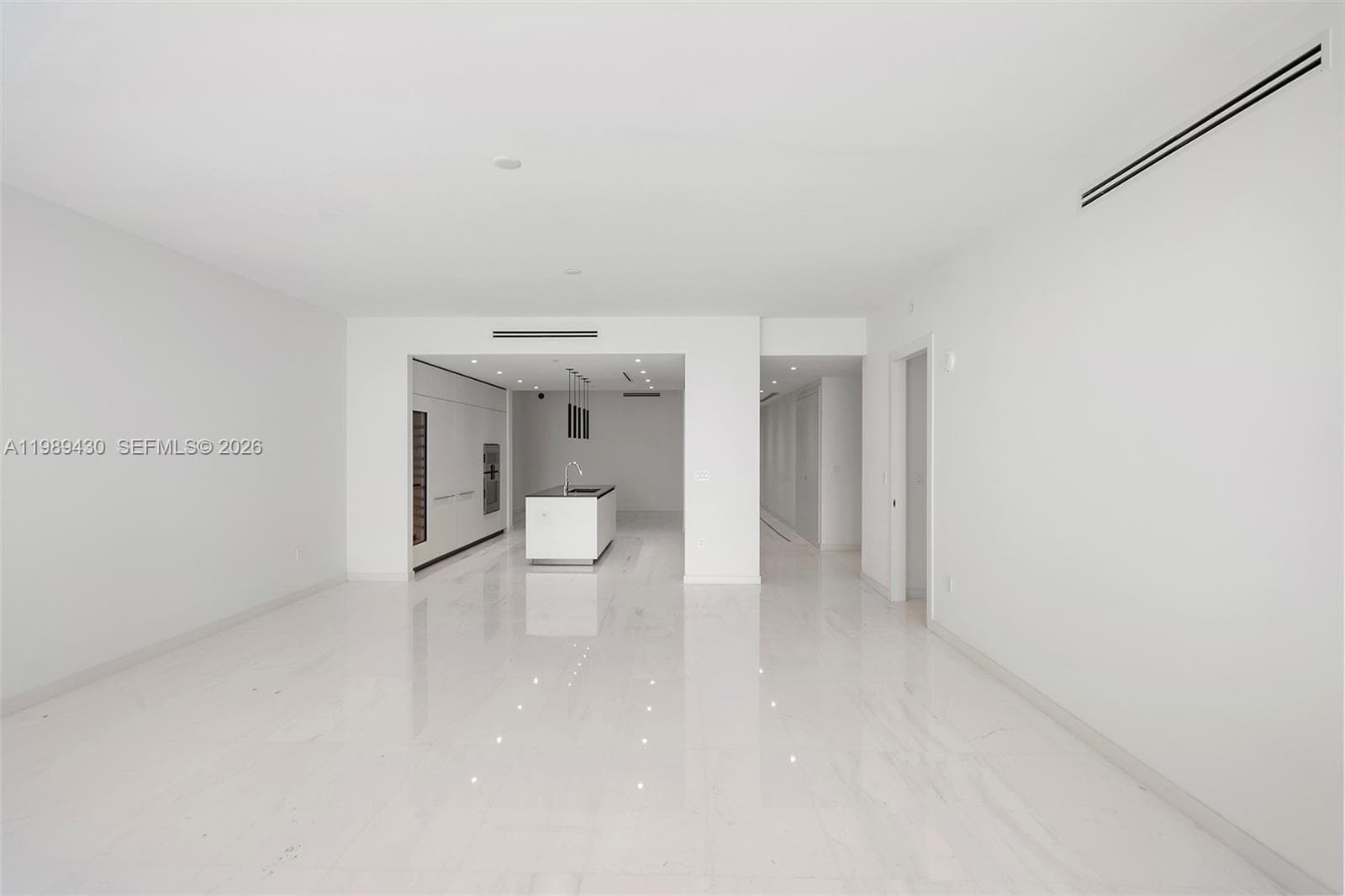 300 Biscayne Blvd Way # 1904C, Miami FL 33131 — 19