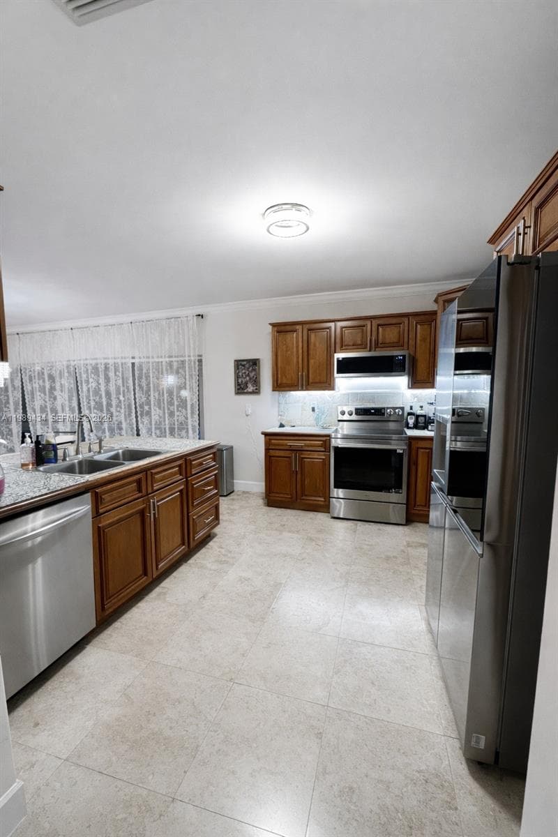 13451 SW 74th Ave, Pinecrest FL 33156 — 4