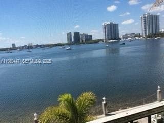 3000 Marcos Dr # P304, Aventura FL 33160 — 5
