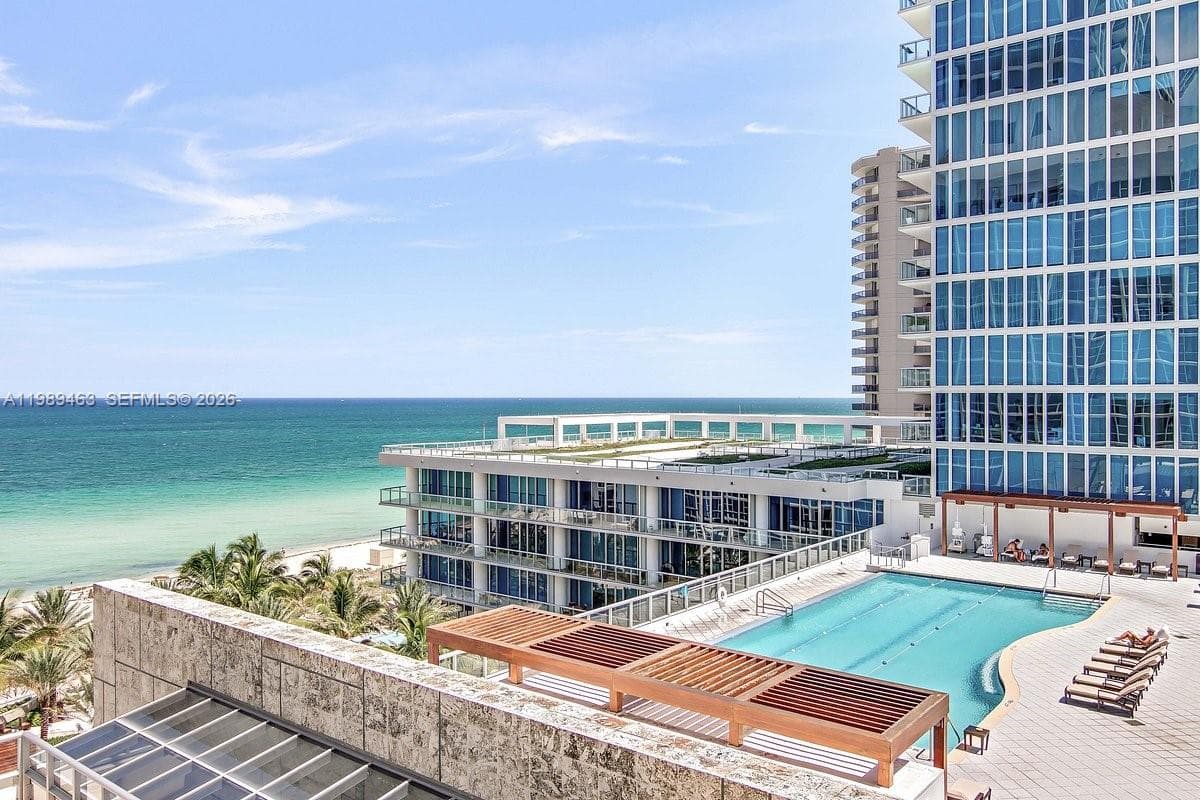 6801 Collins Ave, Miami Beach FL 33141 — 27