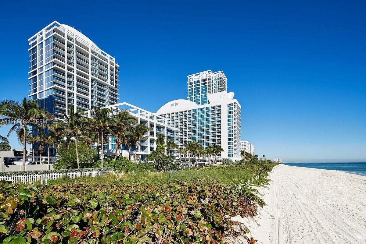 6801 Collins Ave, Miami Beach FL 33141 — 29