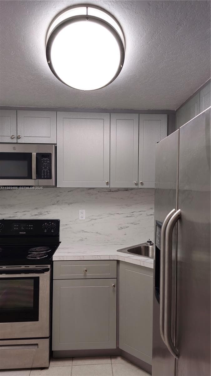 4550 NW 9th St # 505E, Miami FL 33126 — 12