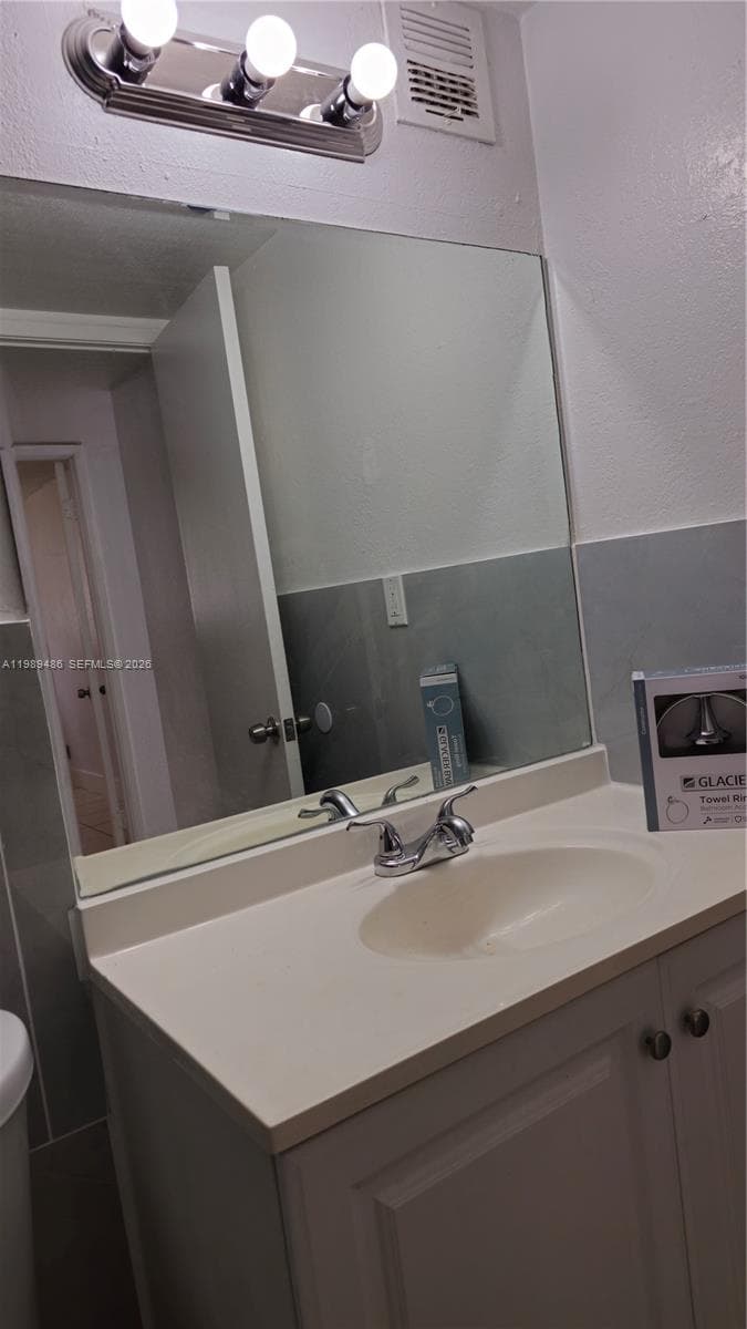 4550 NW 9th St # 505E, Miami FL 33126 — 7