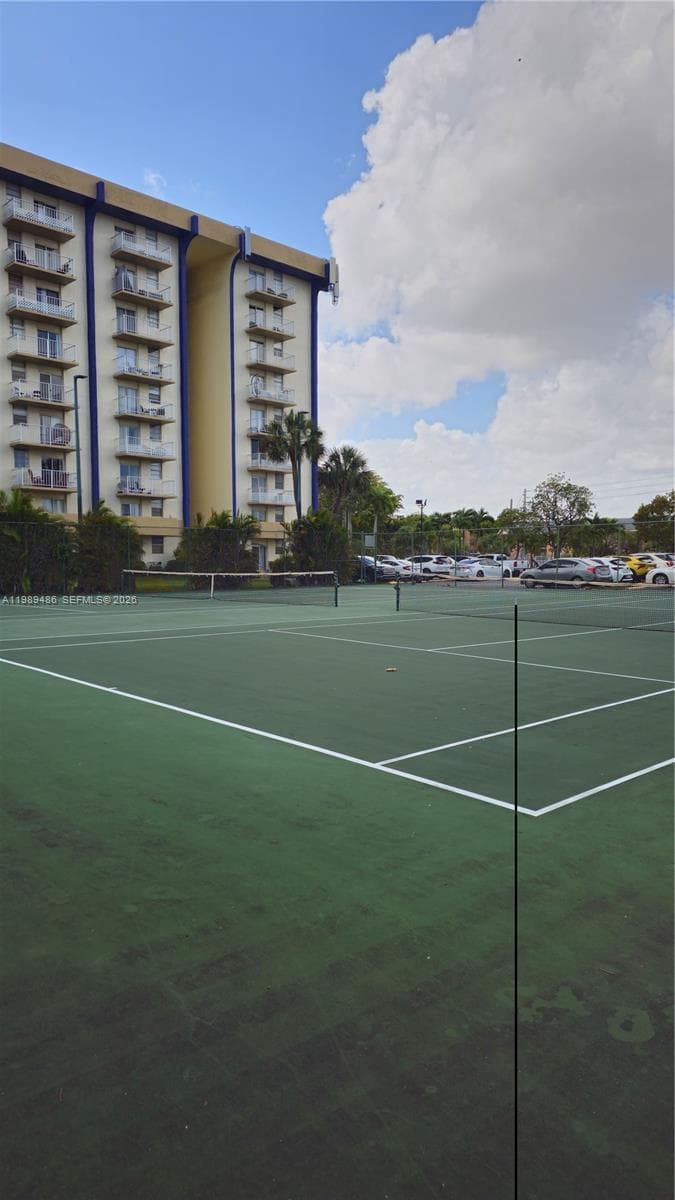 4550 NW 9th St # 505E, Miami FL 33126 — 3