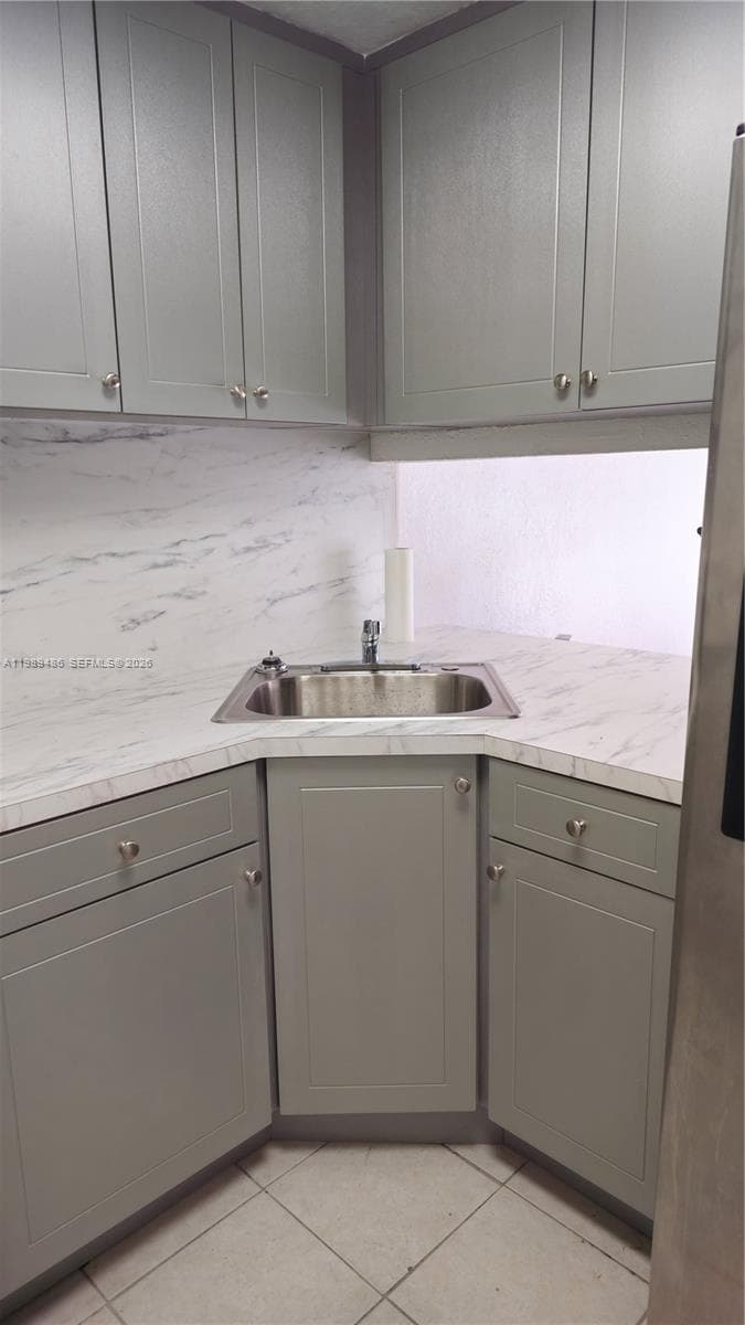 4550 NW 9th St # 505E, Miami FL 33126 — 10
