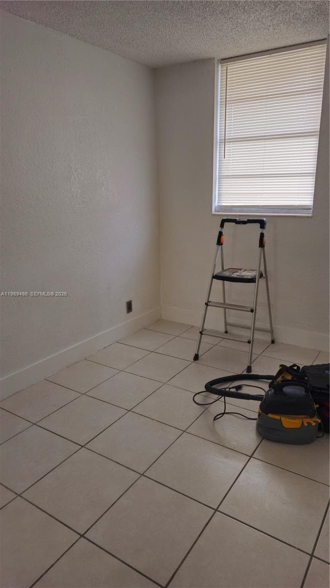 4550 NW 9th St # 505E, Miami FL 33126 — 4