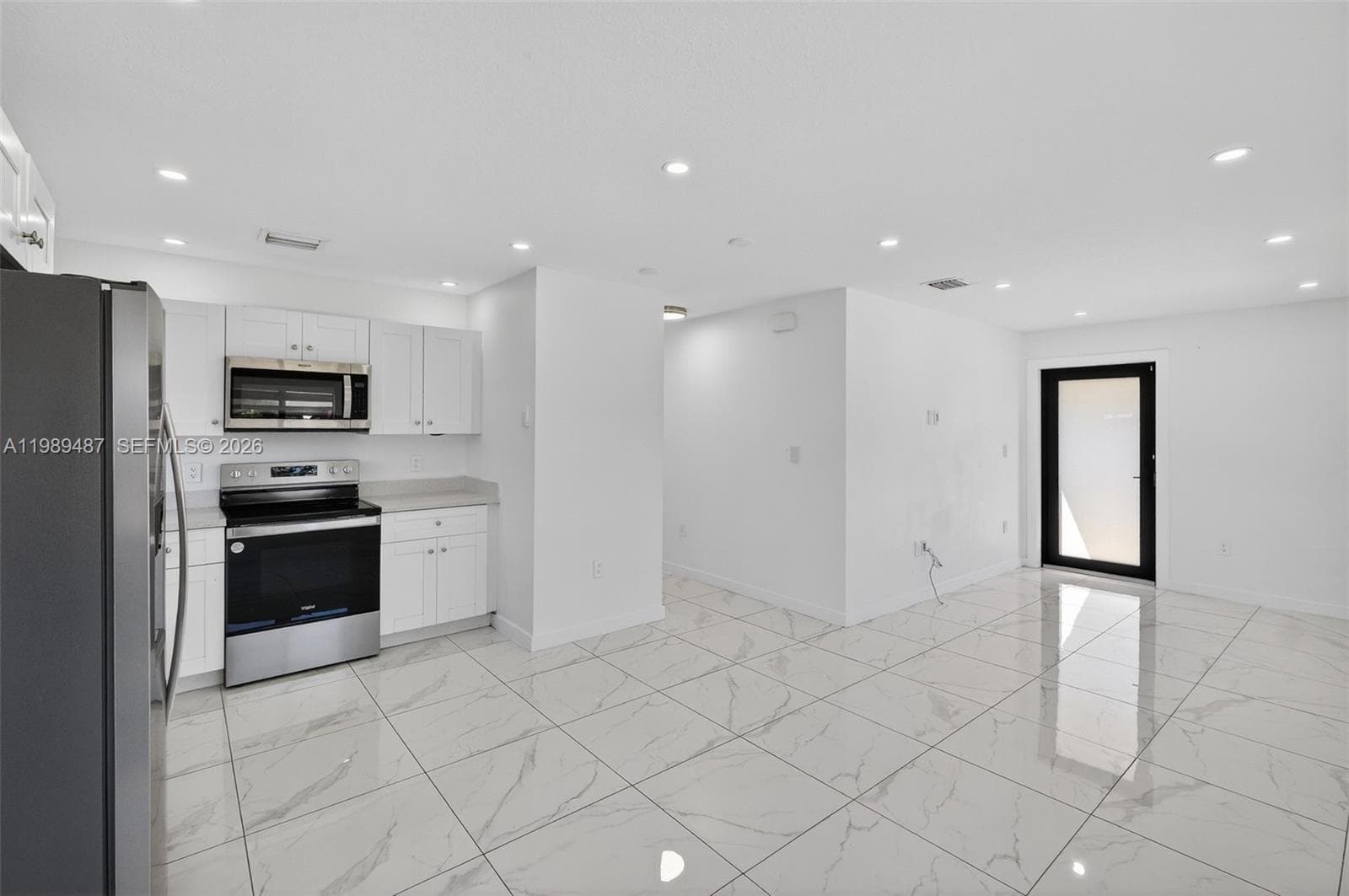 2490 NW 44th St # 2490, Miami FL 33142 — 5