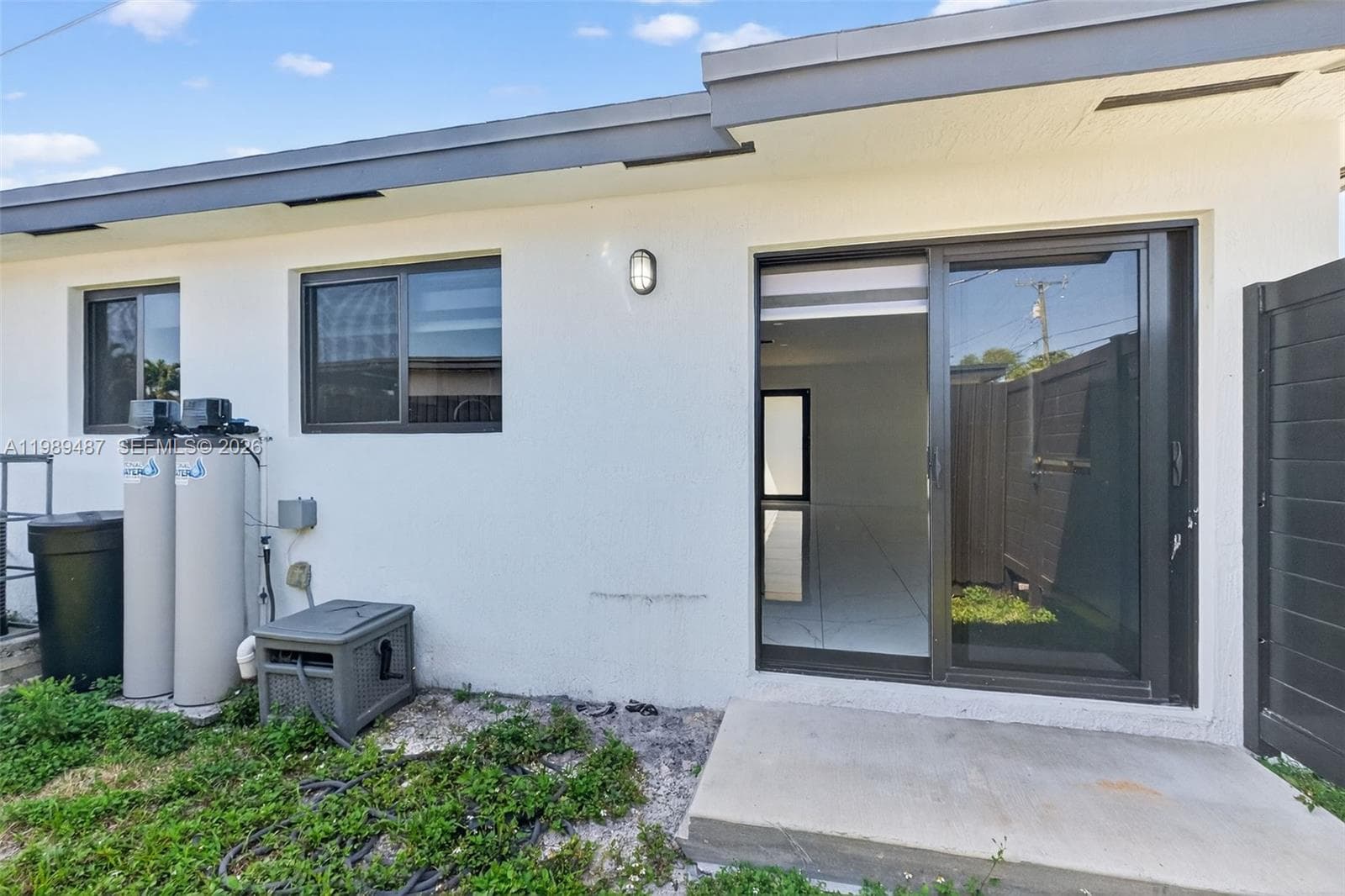 2490 NW 44th St # 2490, Miami FL 33142 — 29