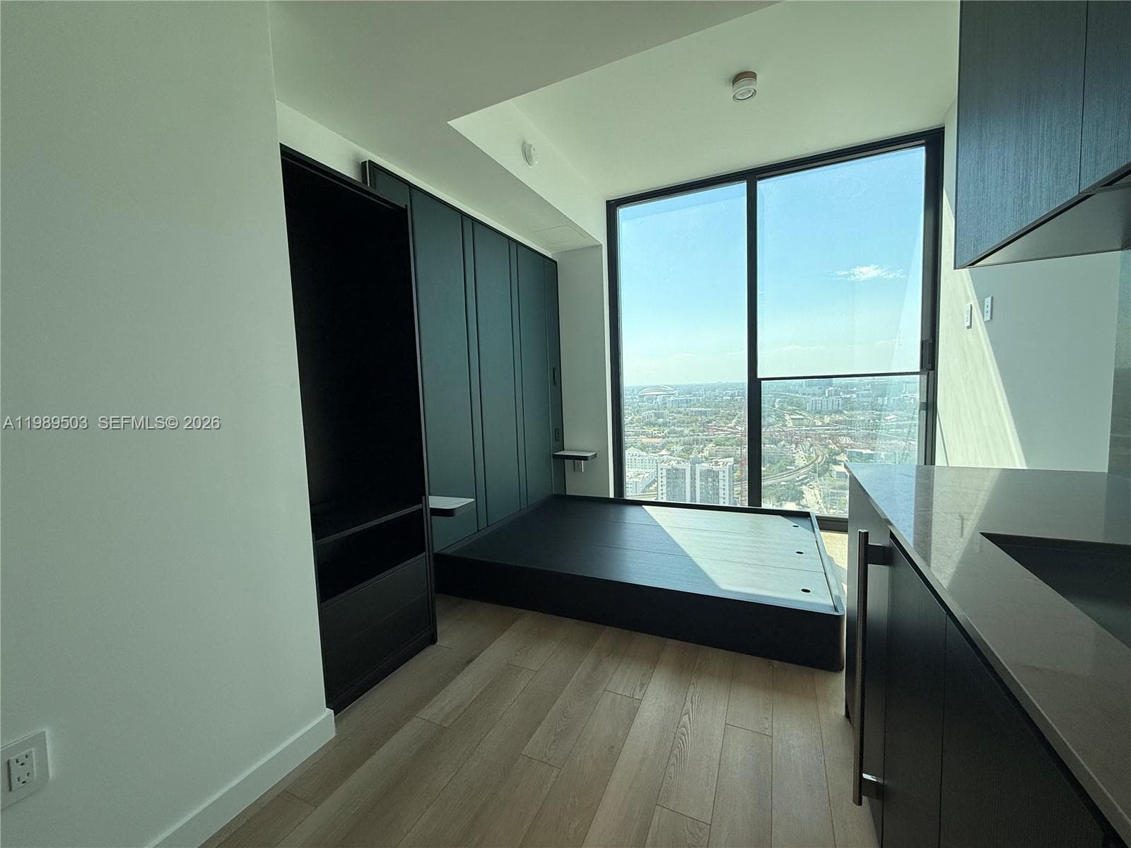 20 NE 11th ST # 3212b, Miami FL 33132 — 6