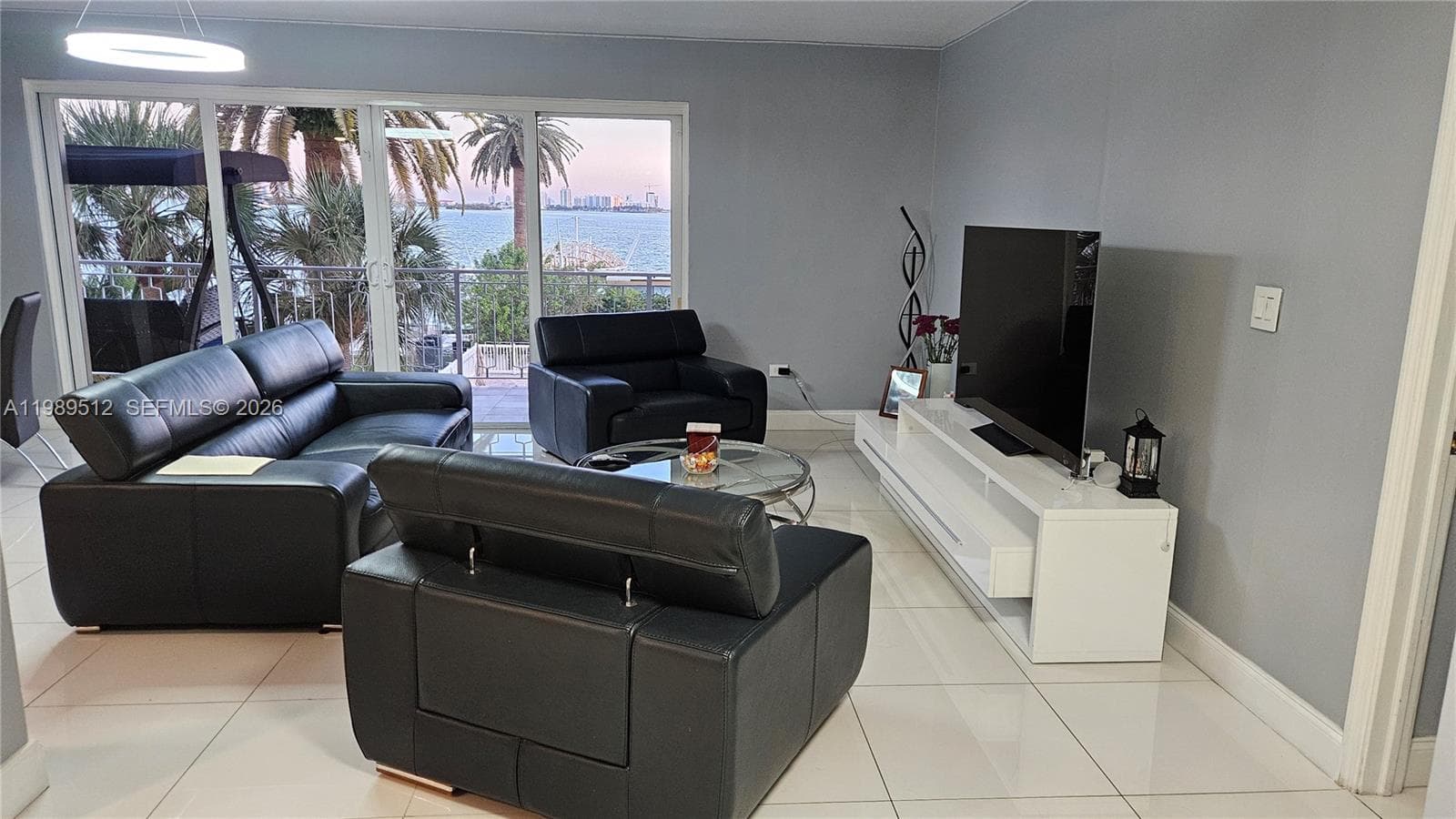 11111 Biscayne Blvd # 3F, Miami FL 33181 — 1