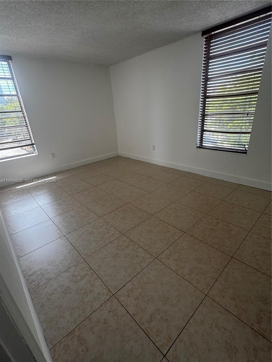 9686 Fontainebleau Blvd # 301, Miami FL 33172 — 5