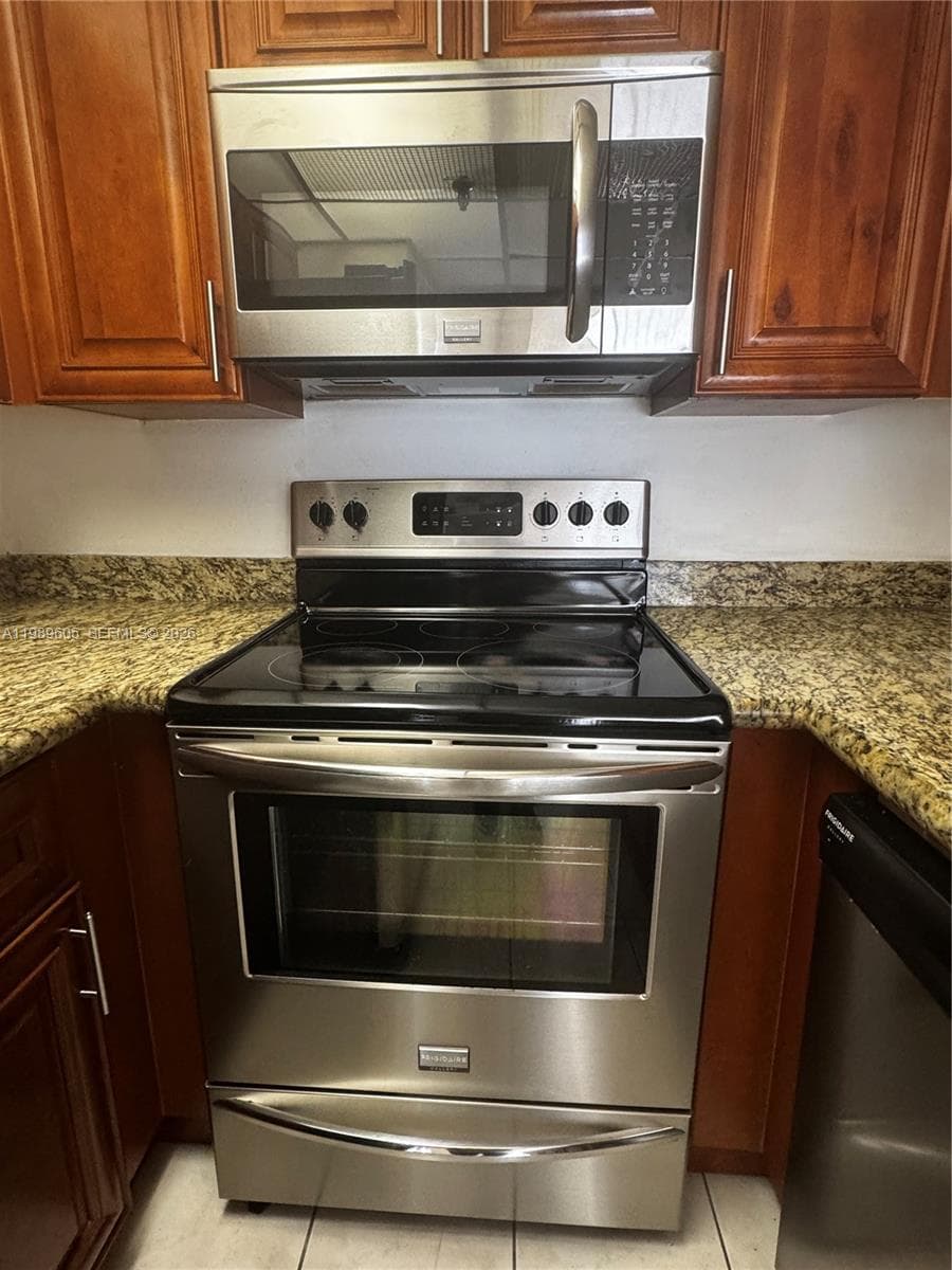 9686 Fontainebleau Blvd # 301, Miami FL 33172 — 11