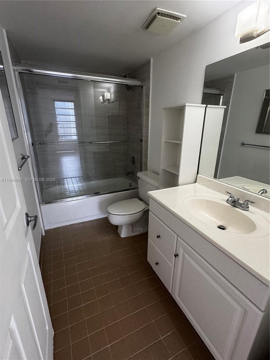 9686 Fontainebleau Blvd # 301, Miami FL 33172 — 8