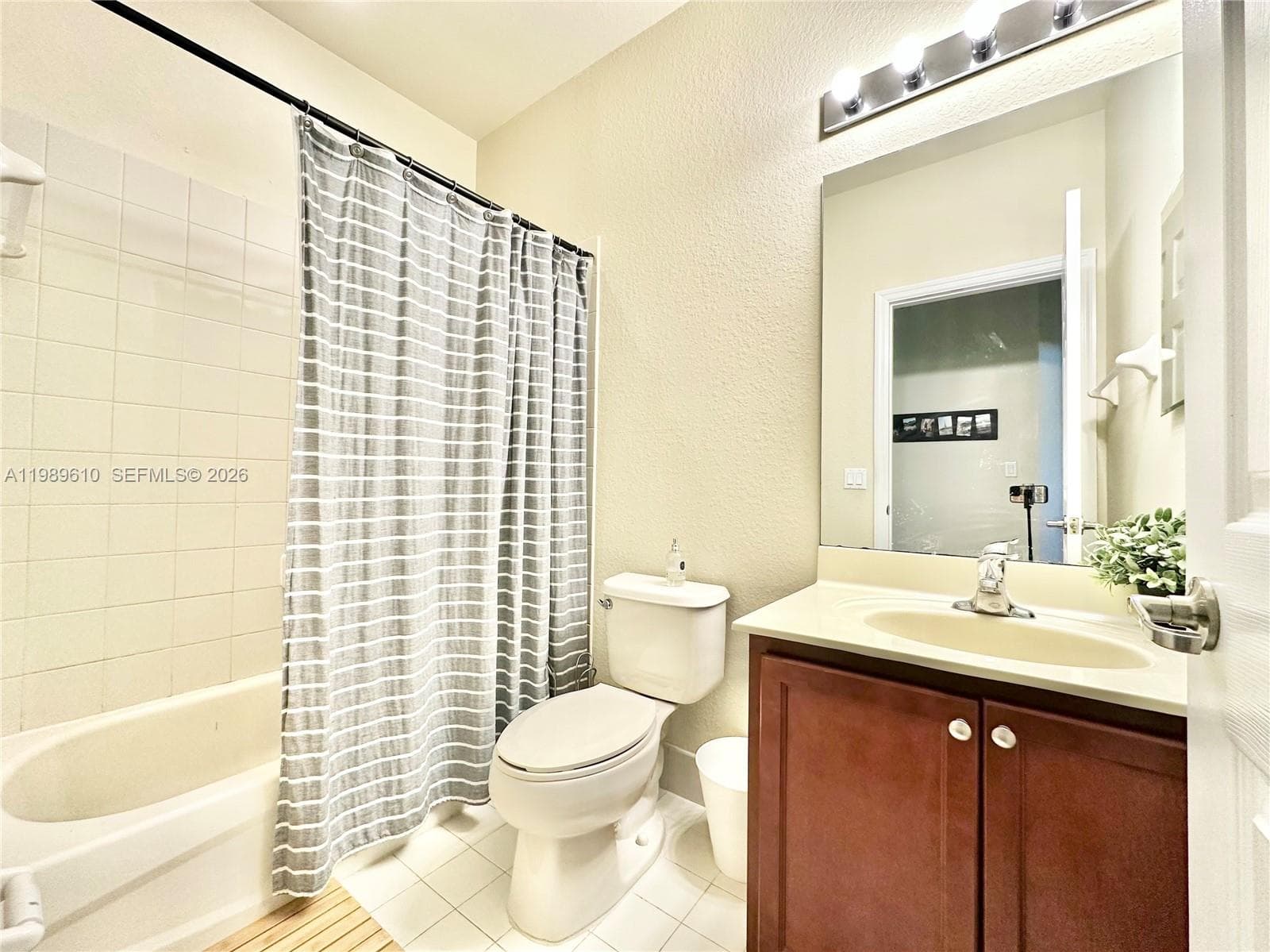 11403 NW 89th St # 219, Doral FL 33178 — 24