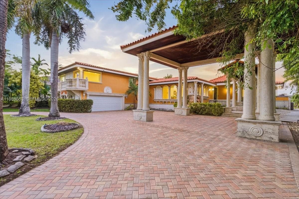 1249 Biscaya Dr, Surfside FL 33154 — 6
