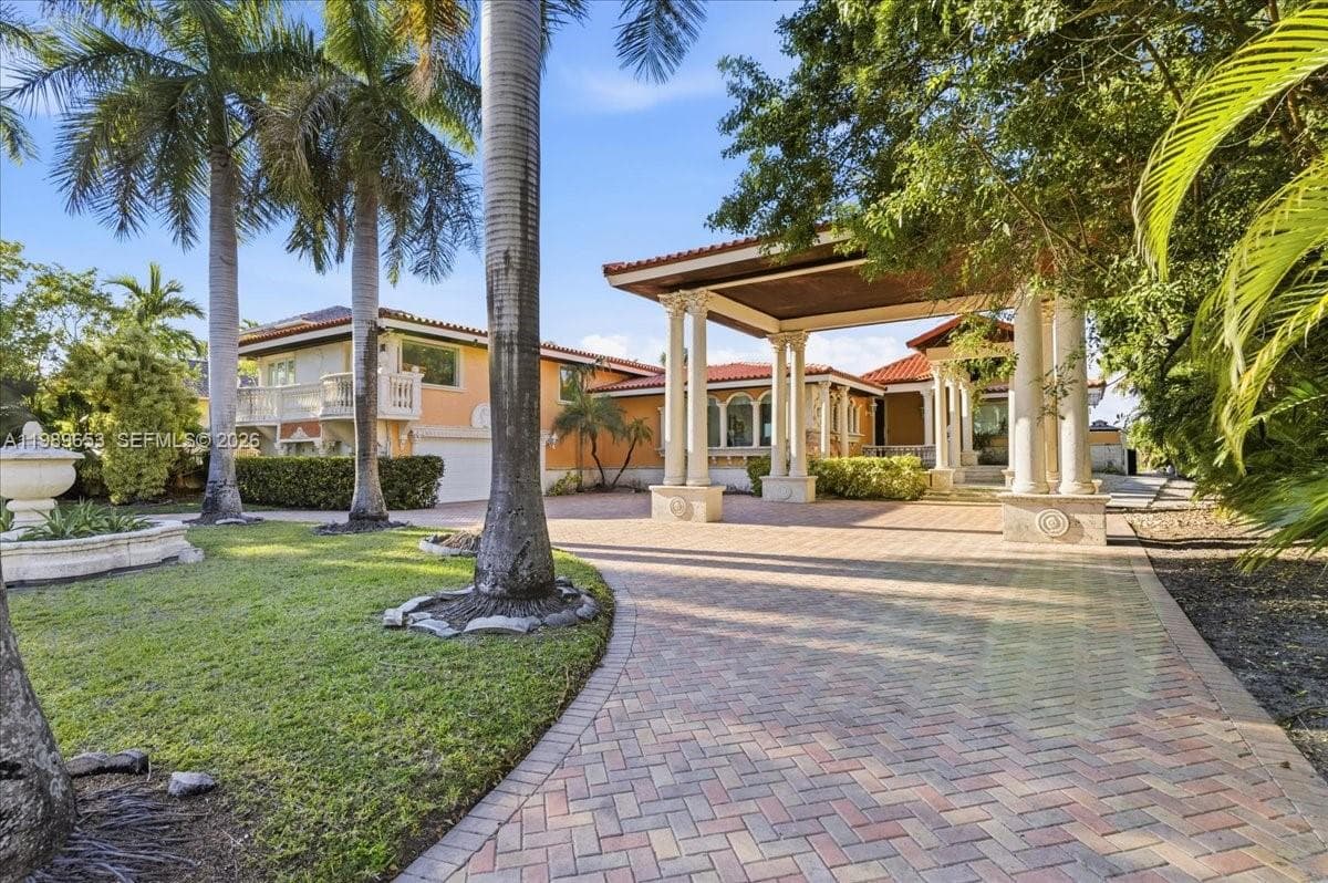 1249 Biscaya Dr, Surfside FL 33154 — 73