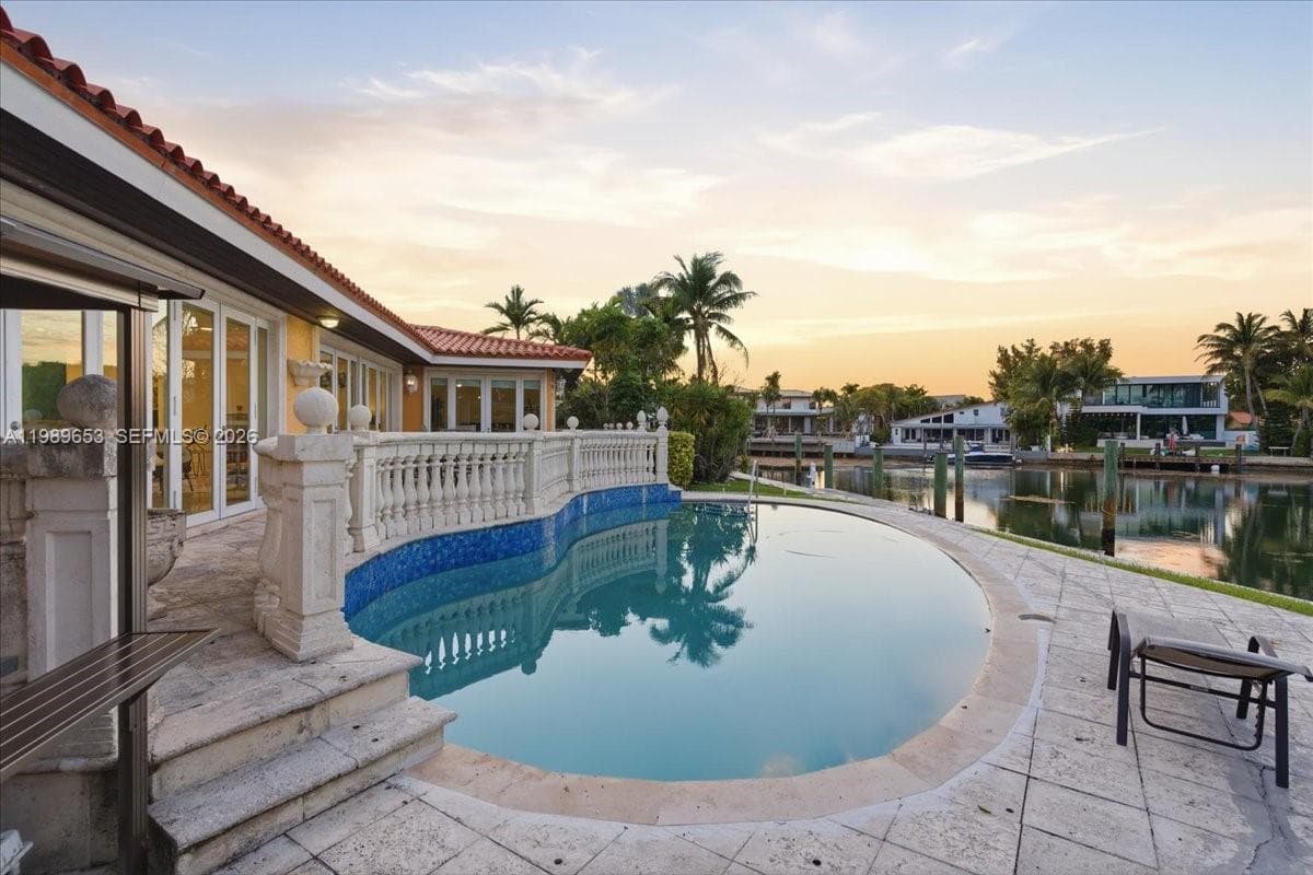 1249 Biscaya Dr, Surfside FL 33154 — 5
