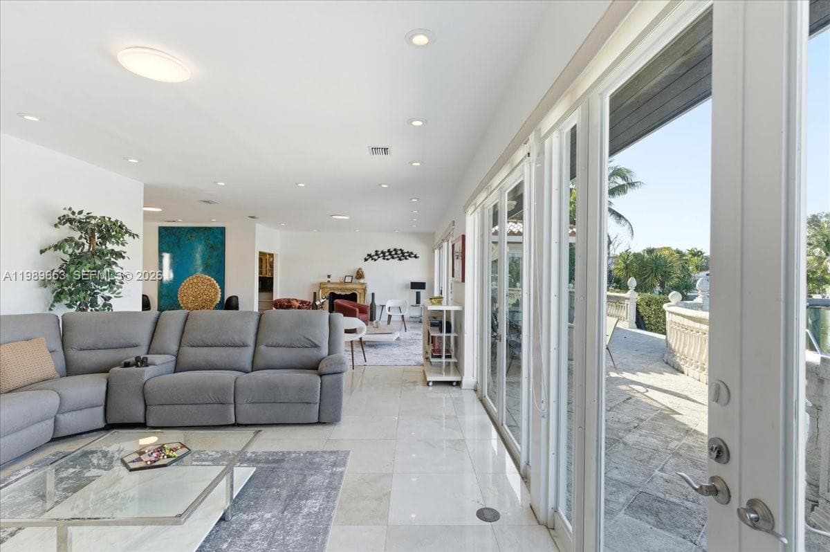 1249 Biscaya Dr, Surfside FL 33154 — 14