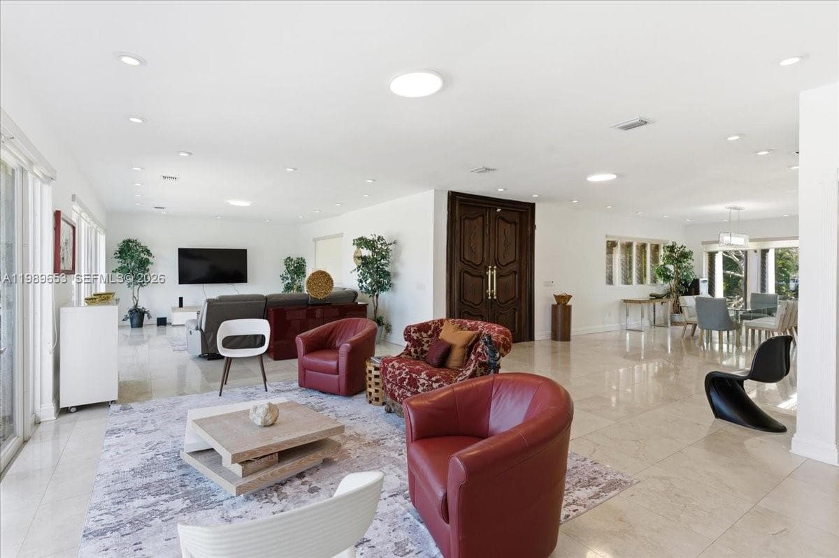 1249 Biscaya Dr, Surfside FL 33154 — 18