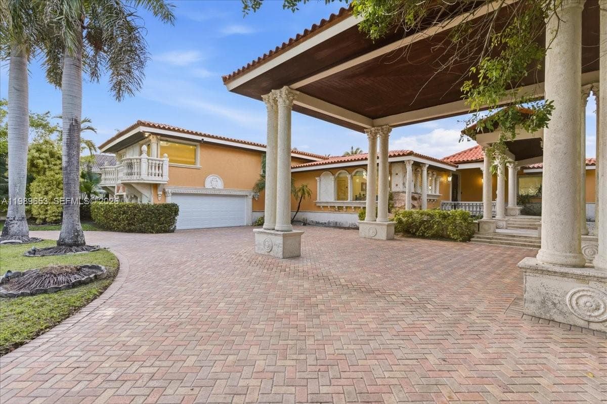 1249 Biscaya Dr, Surfside FL 33154 — 83