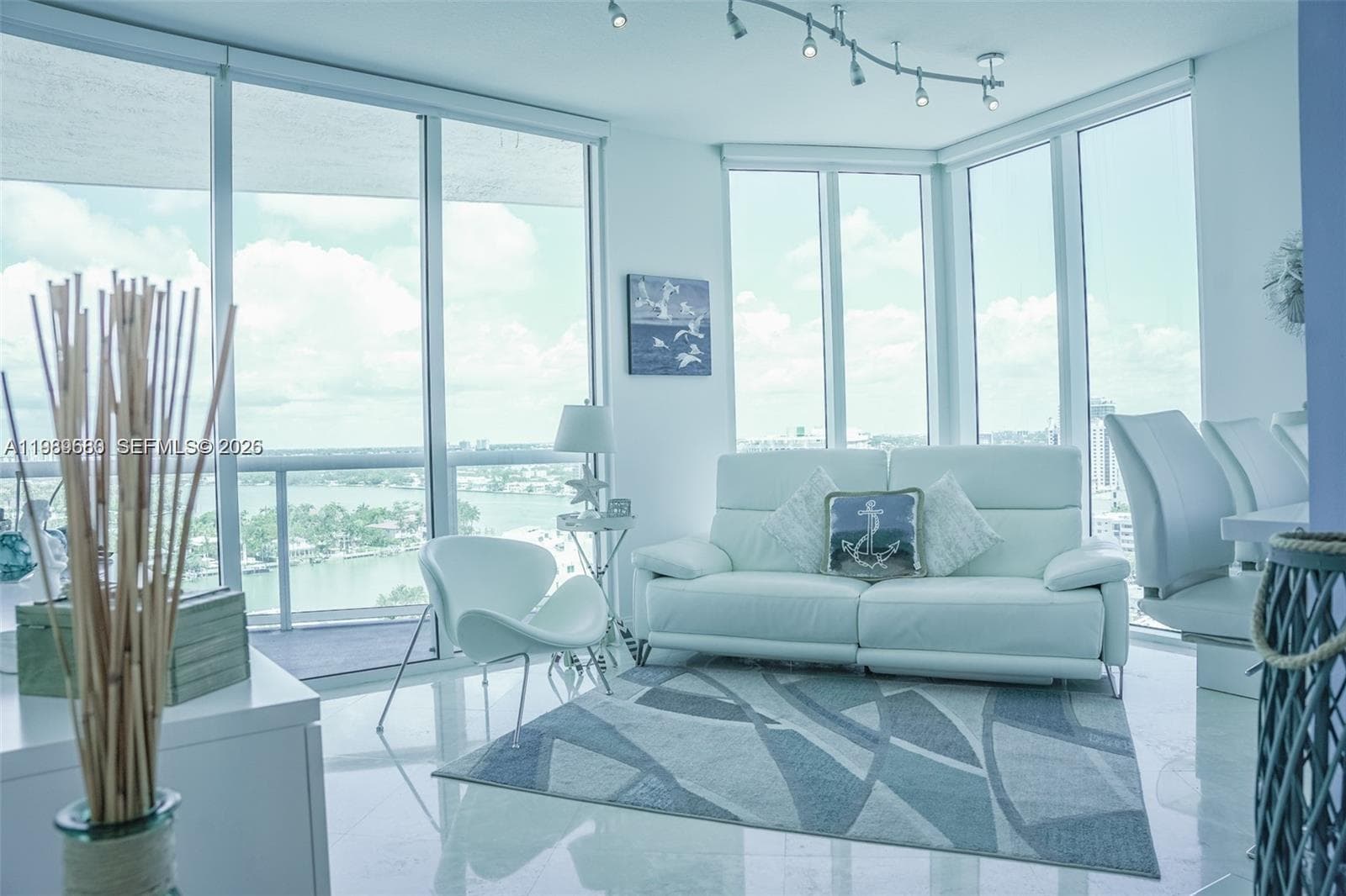 6515 Collins Ave # 1709, Miami Beach FL 33141 — 6