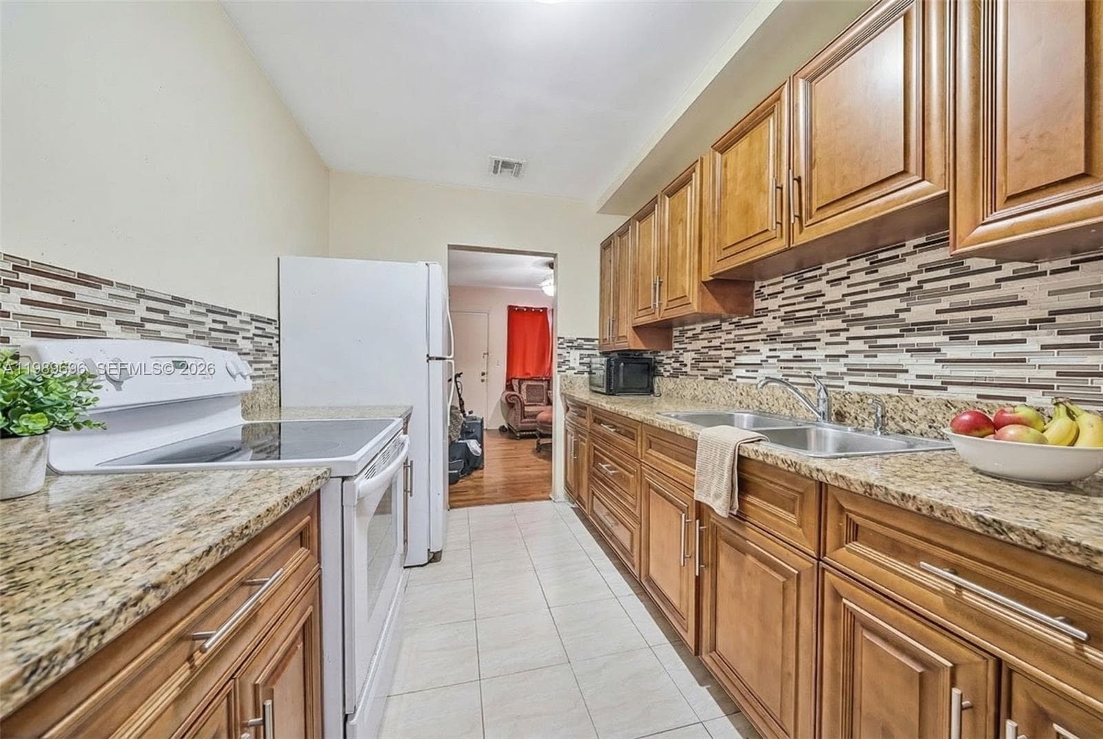 6701 NW 5th Ave, Miami FL 33150 — 8