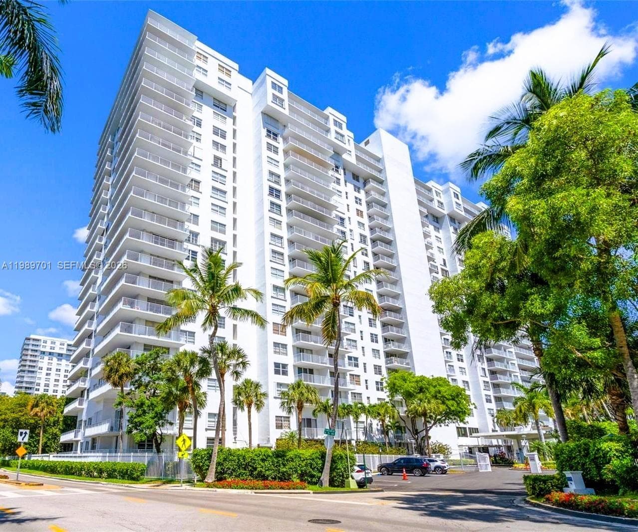 2851 NE 183rd St # 905E, Aventura FL 33160 — 13