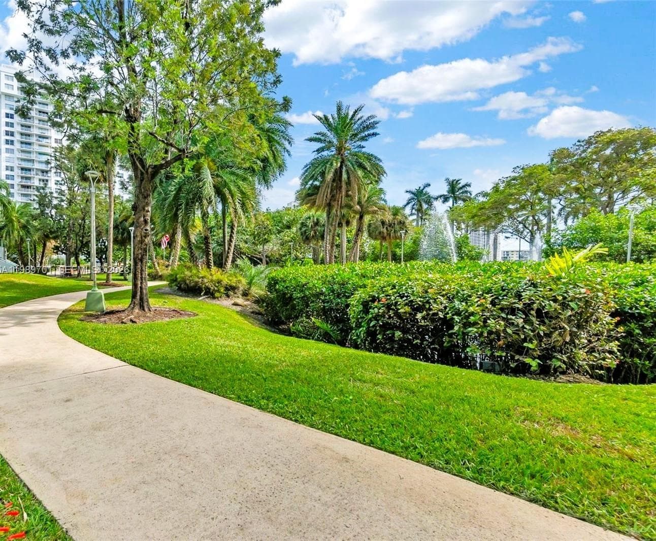2851 NE 183rd St # 905E, Aventura FL 33160 — 18