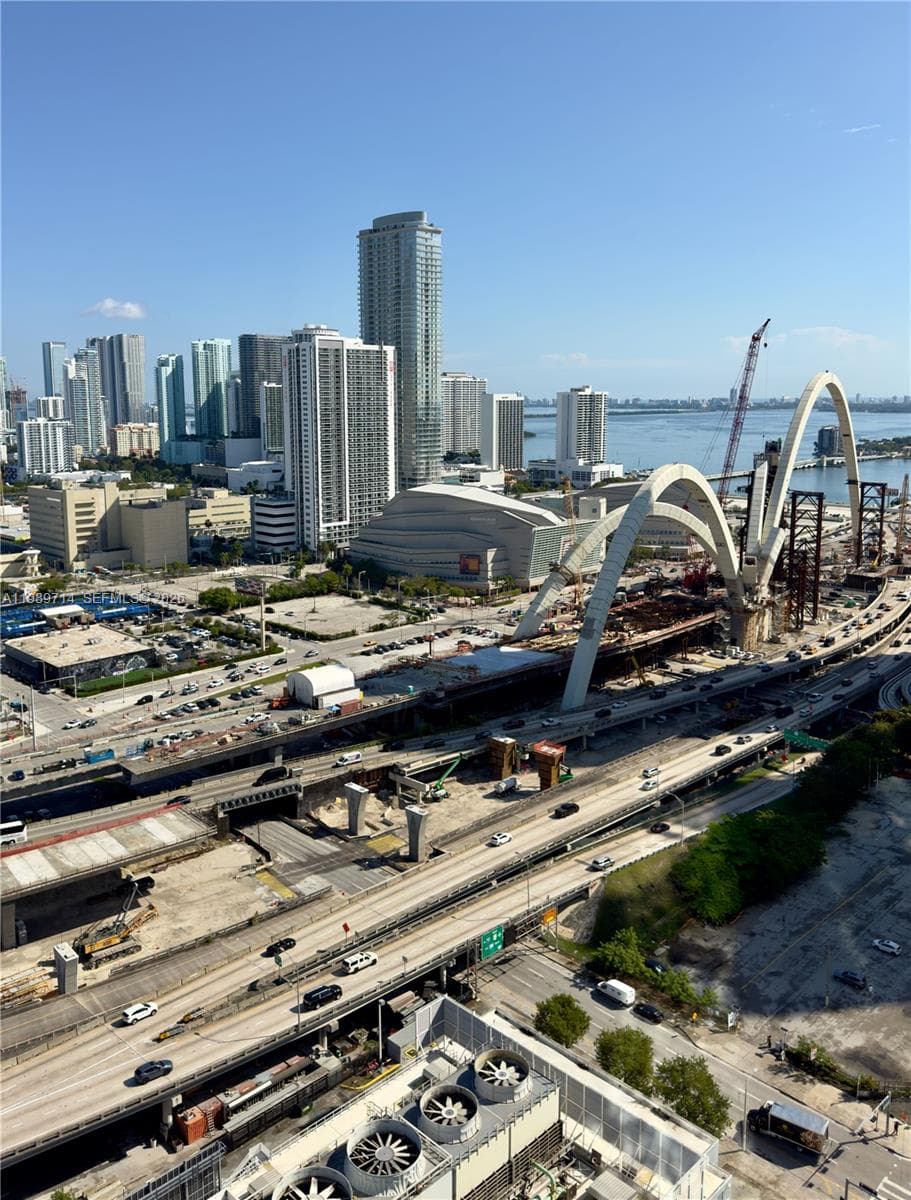 20 NE 11th St # 3006A, Miami FL 33132 — 3