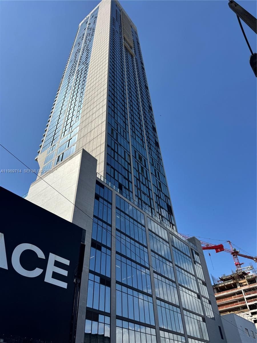 20 NE 11th St # 3006A, Miami FL 33132 — 1